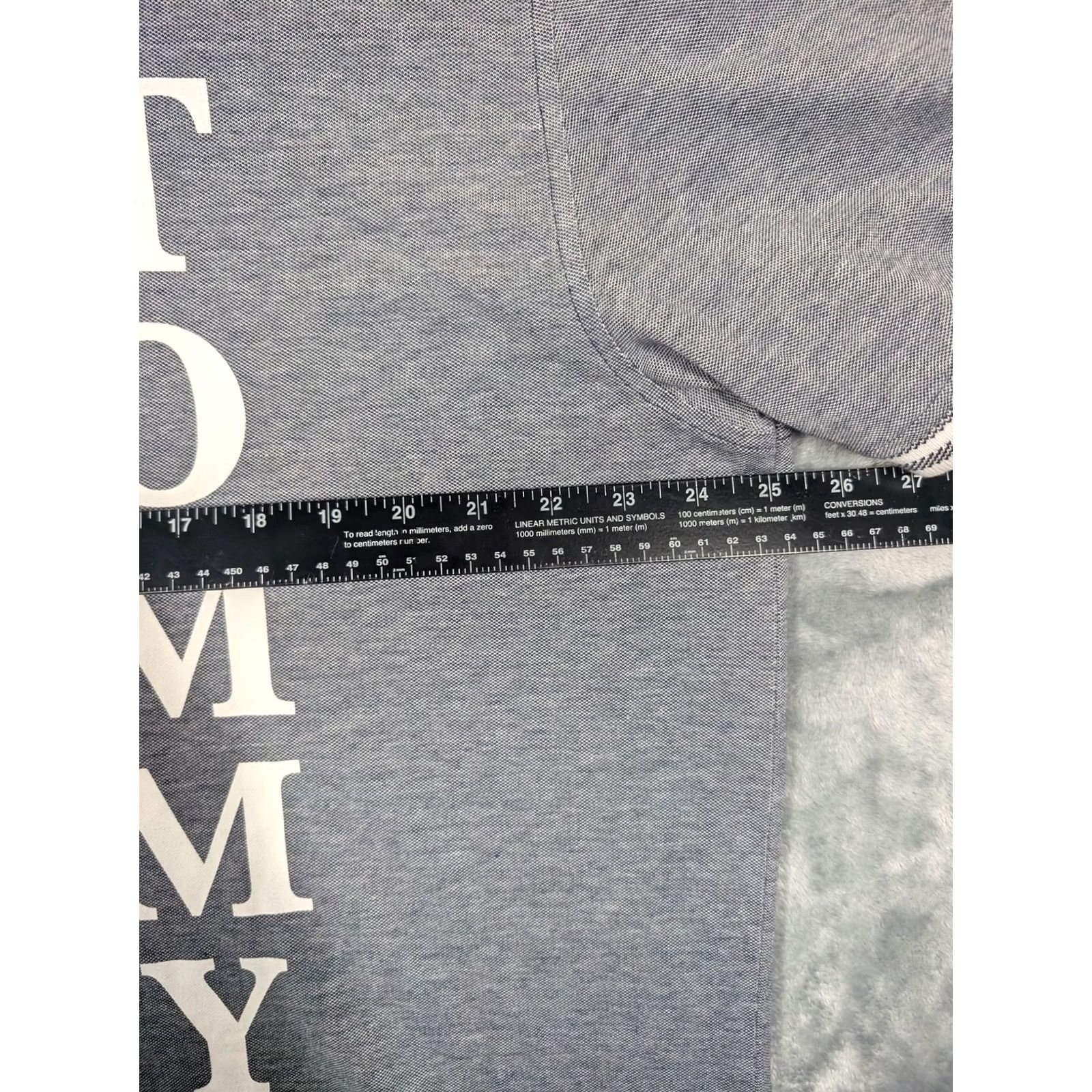 Tommy Hilfiger VINTAGE? No. Tommy Hilfiger Polo Shirt Mens 2XL Gray Custom Fit TOMMY Spell Out Logo Stretch Size US XXL / EU 58 / 5 - 3 Thumbnail