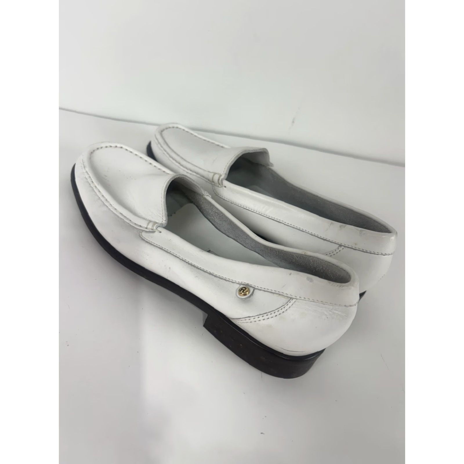 Etienne Aigner Etienne Aigner Eden White Leather Slip On Loafers Womens Size 8 M Casual Size US 8 / IT 38 - 2 Thumbnail
