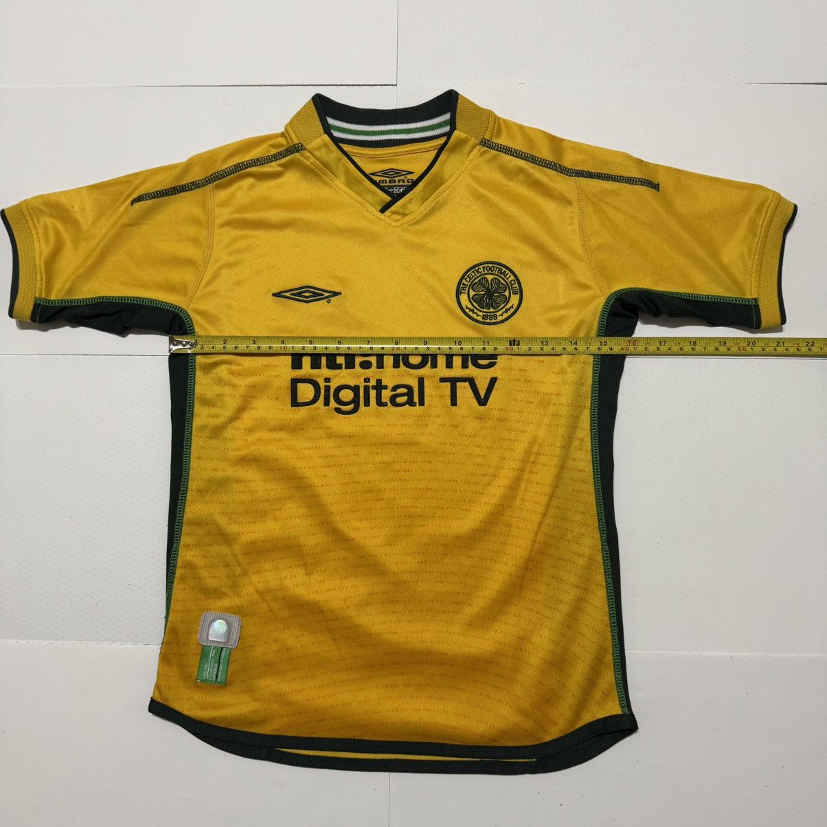 Umbro × Vintage Umbro Vintage Celtic 2002/03 Away Soccer Jersey Size 6-7 Yrs Size US XXS / EU 40 - 3 Thumbnail