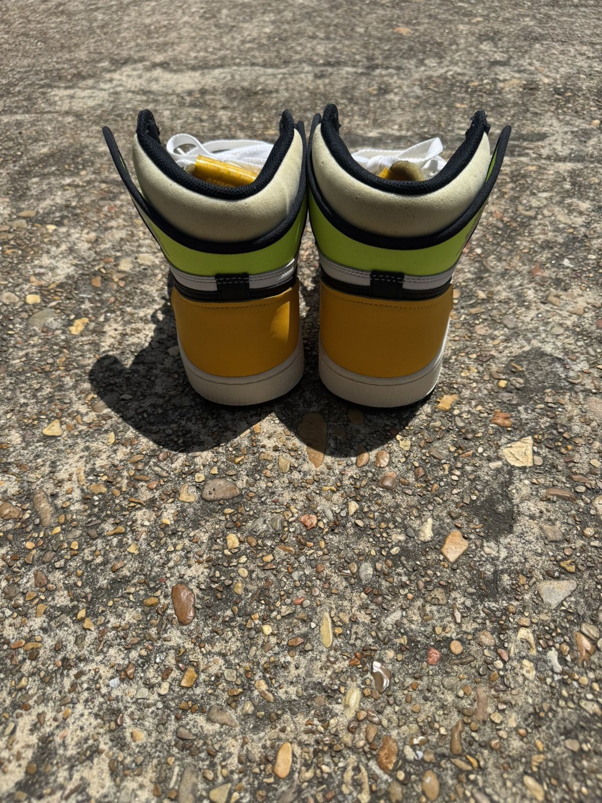 Jordan Brand × Nike NIKE AIR JORDAN 1 RETRO HIGH OG Size US 10.5 / EU 43-44 - 4 Thumbnail