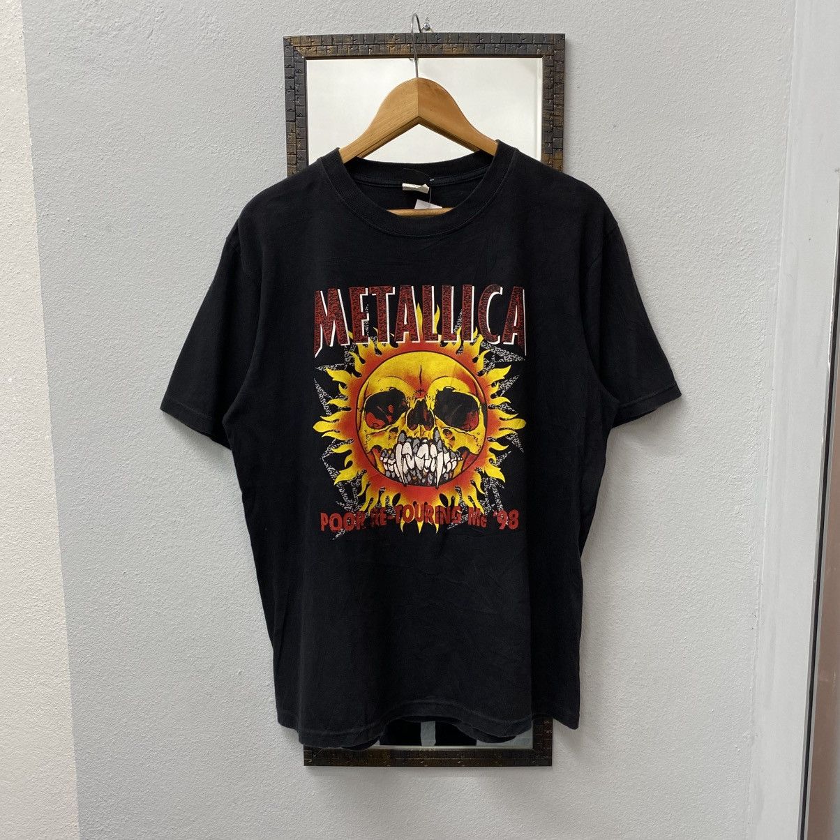Metallica Vintage METALLICA Poor Re-Touring Me '98 Band Tee Size US XL / EU 56 / 4 - 1 Thumbnail