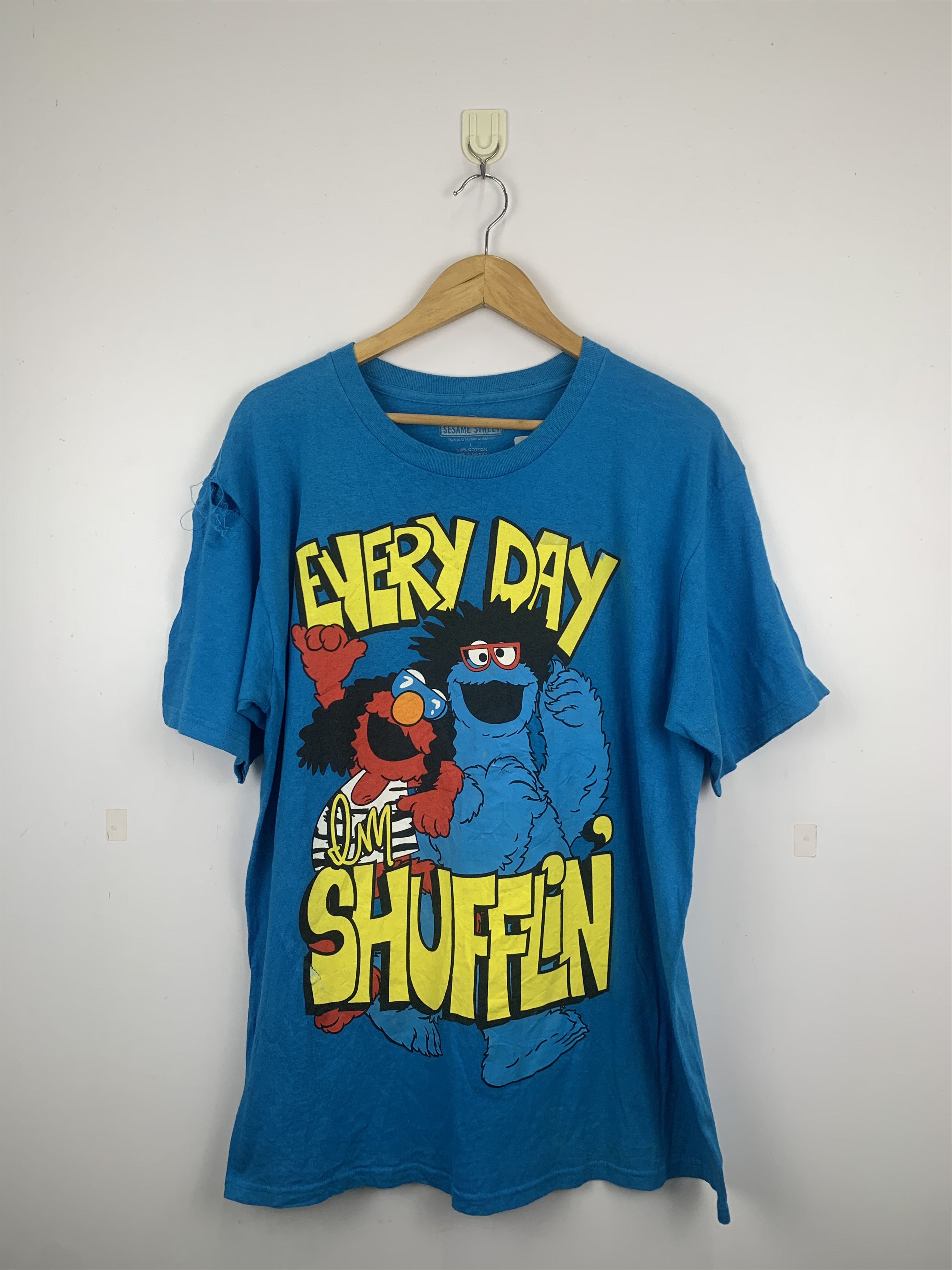 Cartoon Network Sesame Street Every Day Shufflin Tee TA0074 Size US L / EU 52-54 / 3 - 1 Thumbnail