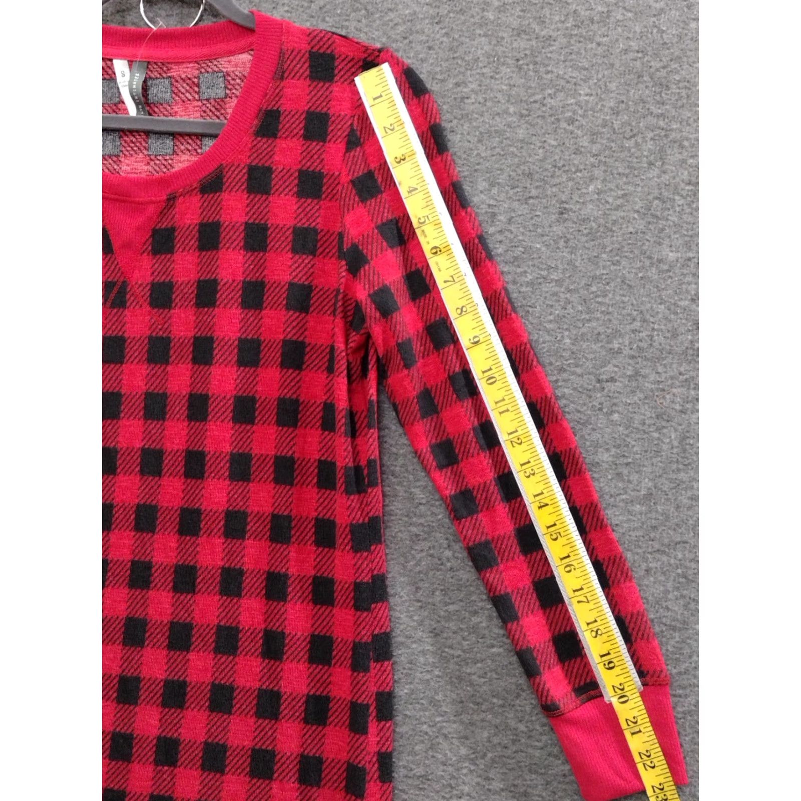 Vintage Clyn Intimates Plaid Red/Black Long Sleeve Sleepshirt Small Women's Shirt Simple Plaid Pattern Lightweight Chemise Sleepwear Season: All-Season Size S / US 4 / IT 40 - 5 Thumbnail