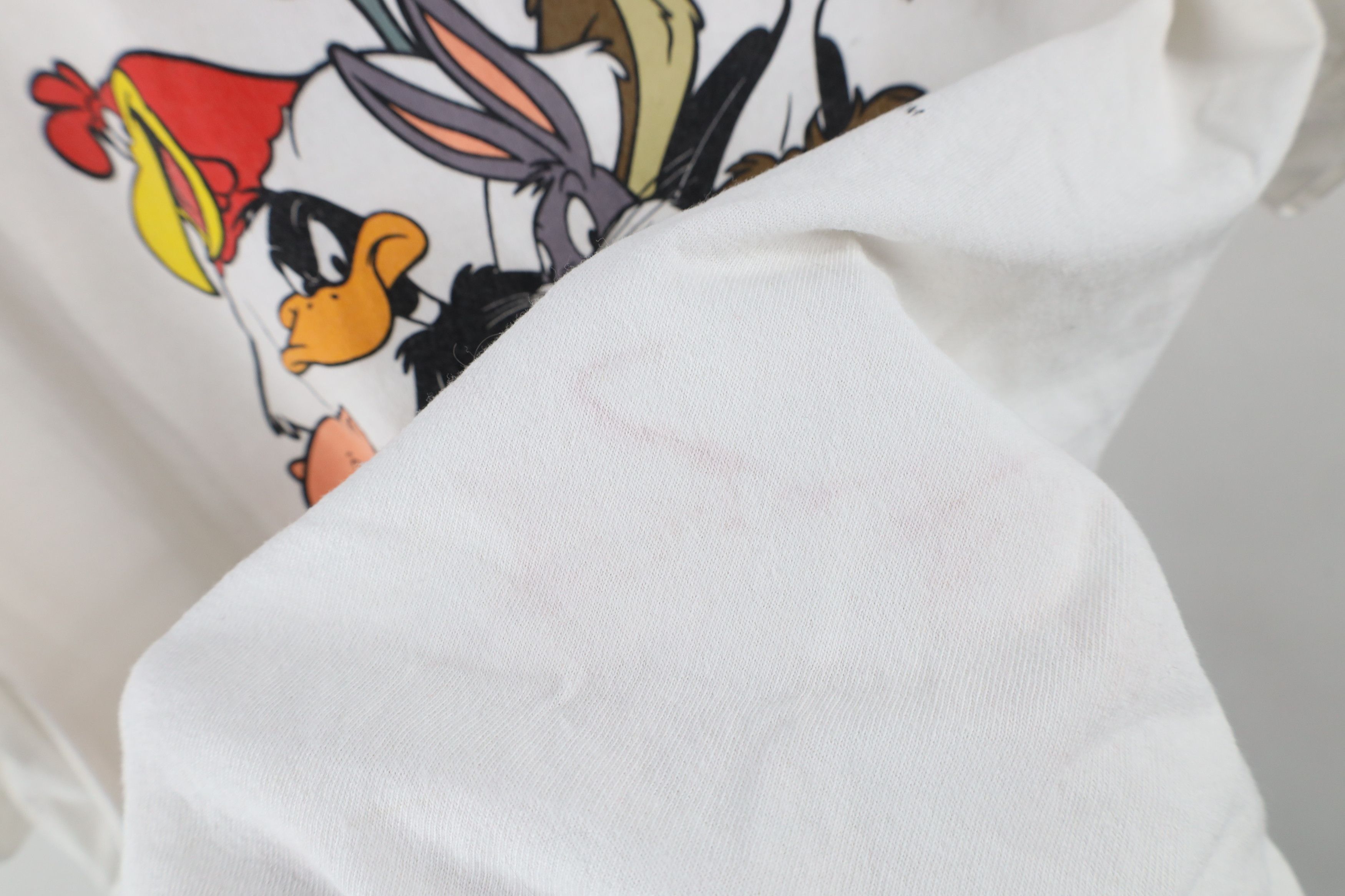 Vintage Vintage 90s Looney Tunes Out Short Sleeve T-Shirt White Size US XL / EU 56 / 4 - 9 Thumbnail