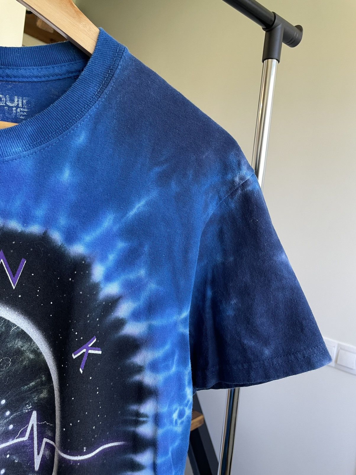 Band Tees × Liquid Blue × Pink Floyd Pink Floyd Vintage 2005 Liquid Blue Tie Dye Pulse Band Tee Size US S / EU 44-46 / 1 - 5 Thumbnail