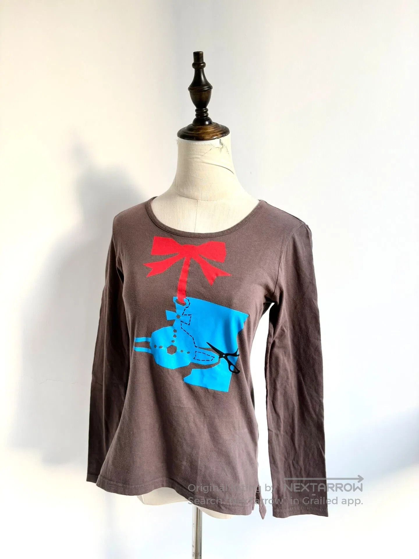 Vivienne Westwood vivienne westwood brown graphic long sleeve top. Size S / US 4 / IT 40 - 2 Thumbnail