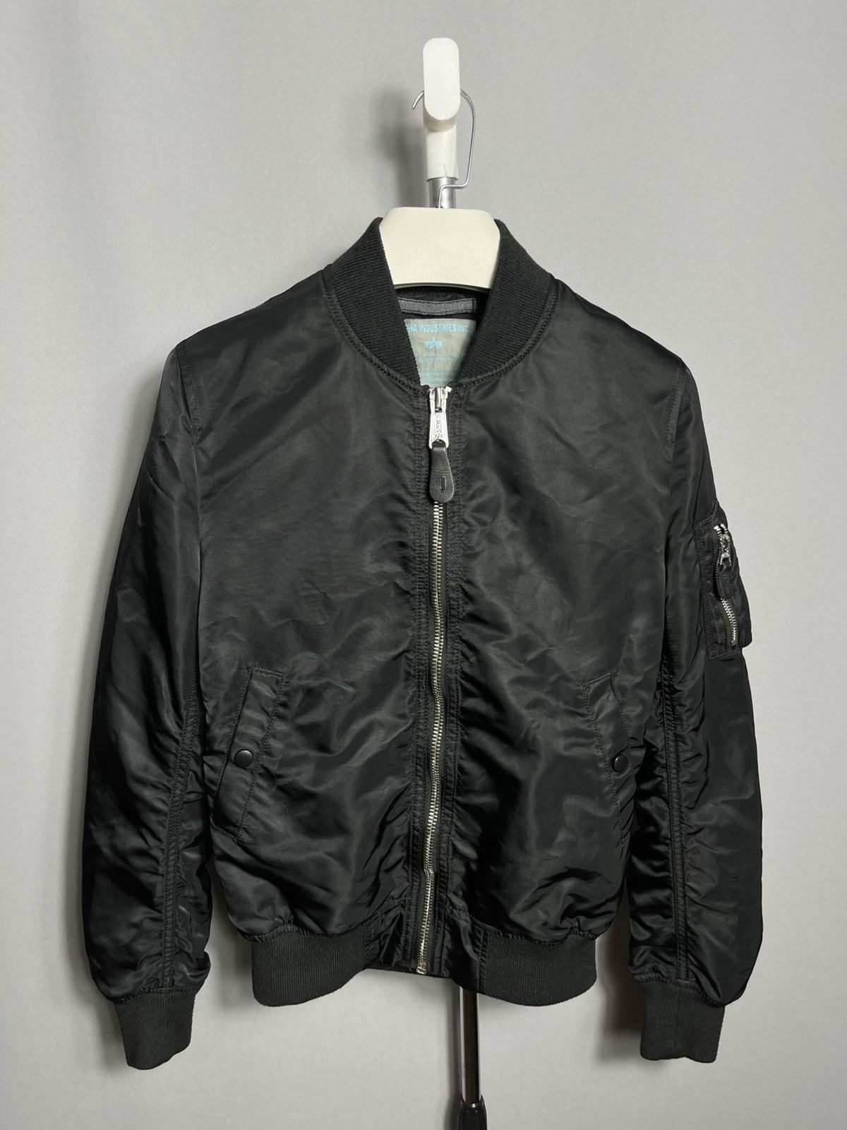 Alpha Industries alpha industries bomber jacket ma-1 flight pilot black nylon Size L / US 10 / IT 46 - 1 Thumbnail