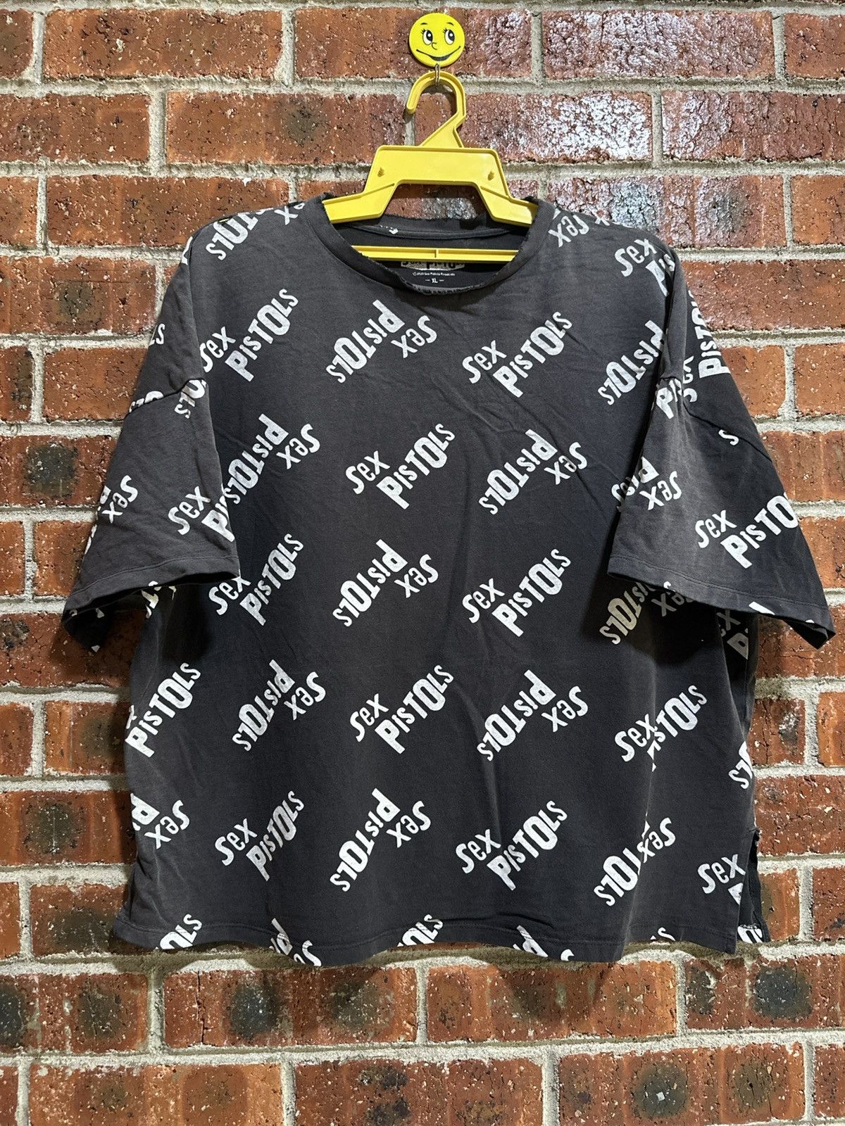 Band Tees × Vintage Thrashed Vintage Sex Pistol Sun Faded Tee Size US XL / EU 56 / 4 - 1 Thumbnail