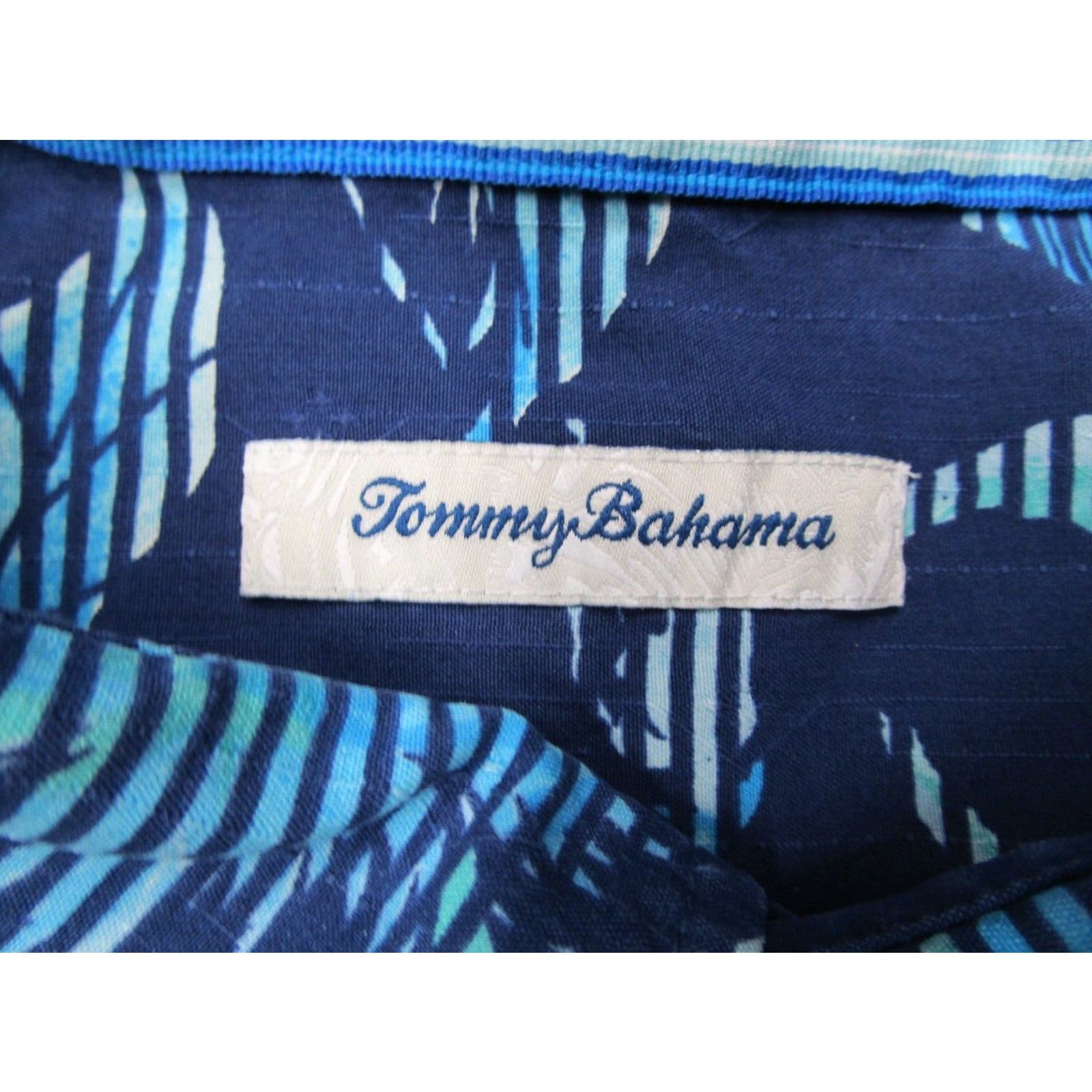 Tommy Bahama Tommy Bahama Shirt Men Extra Large Blue Floral Silk Button Up Hawaiian Tiki Mens Size US XL / EU 56 / 4 - 3 Thumbnail