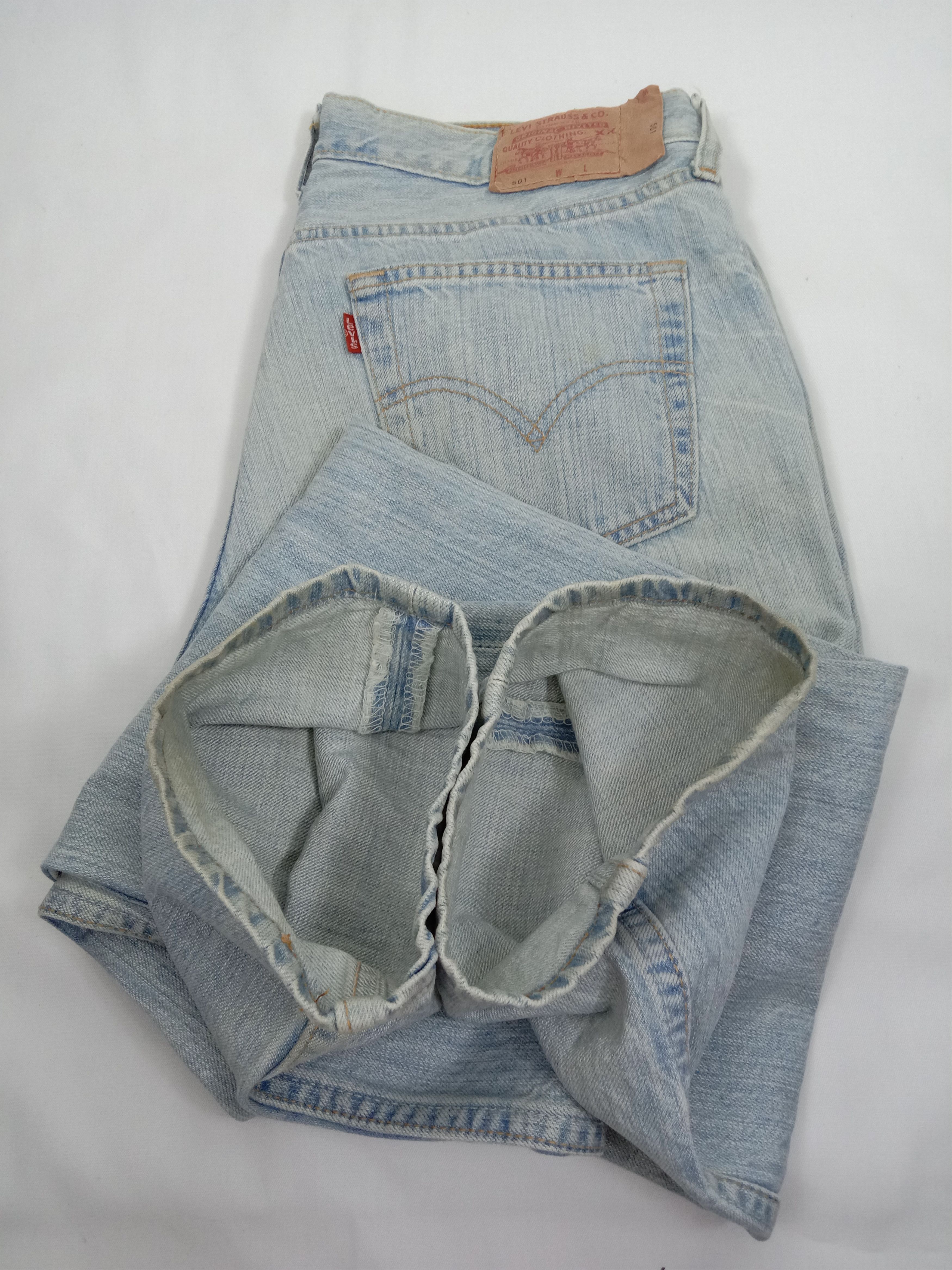 Levi's Vintage Levi’s 501 Jeans Light Wash Distressed Denim Size US 33 - 14 Thumbnail