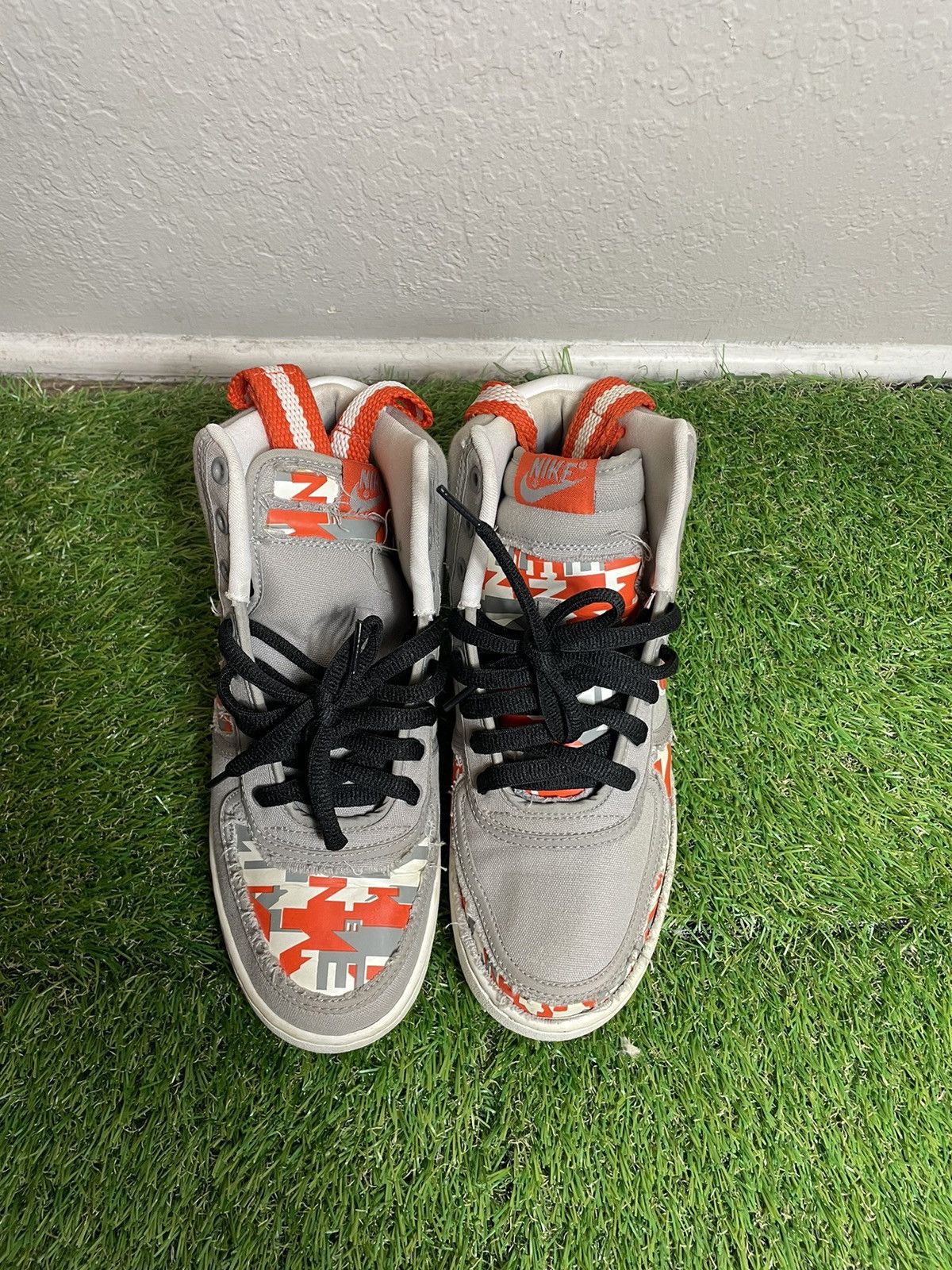 Nike 2004 Nike Vandal Hi Grey Orange High 310067-081 Women’s 9 Size US 9 / IT 39 - 1 Thumbnail