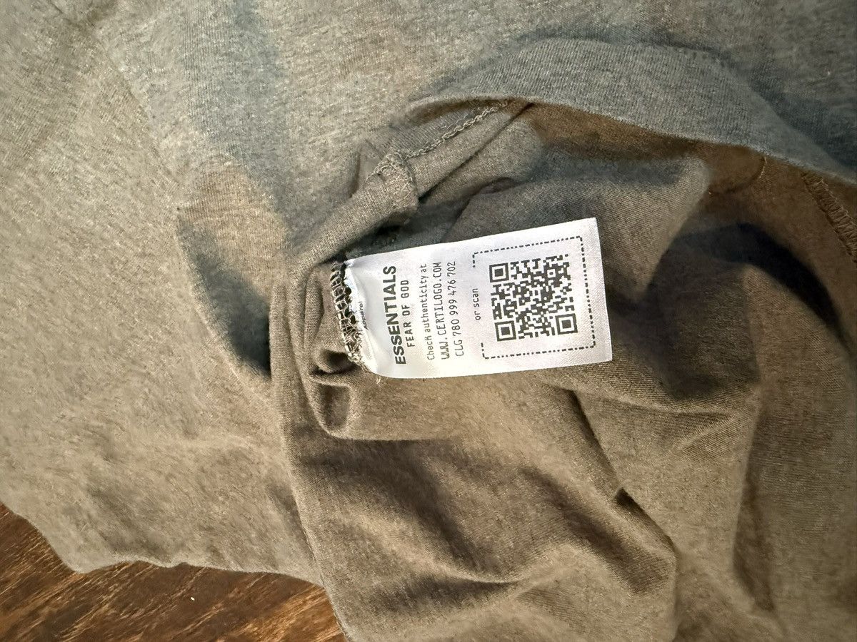 Essentials Classic essential T-shirt Size US M / EU 48-50 / 2 - 6 Thumbnail