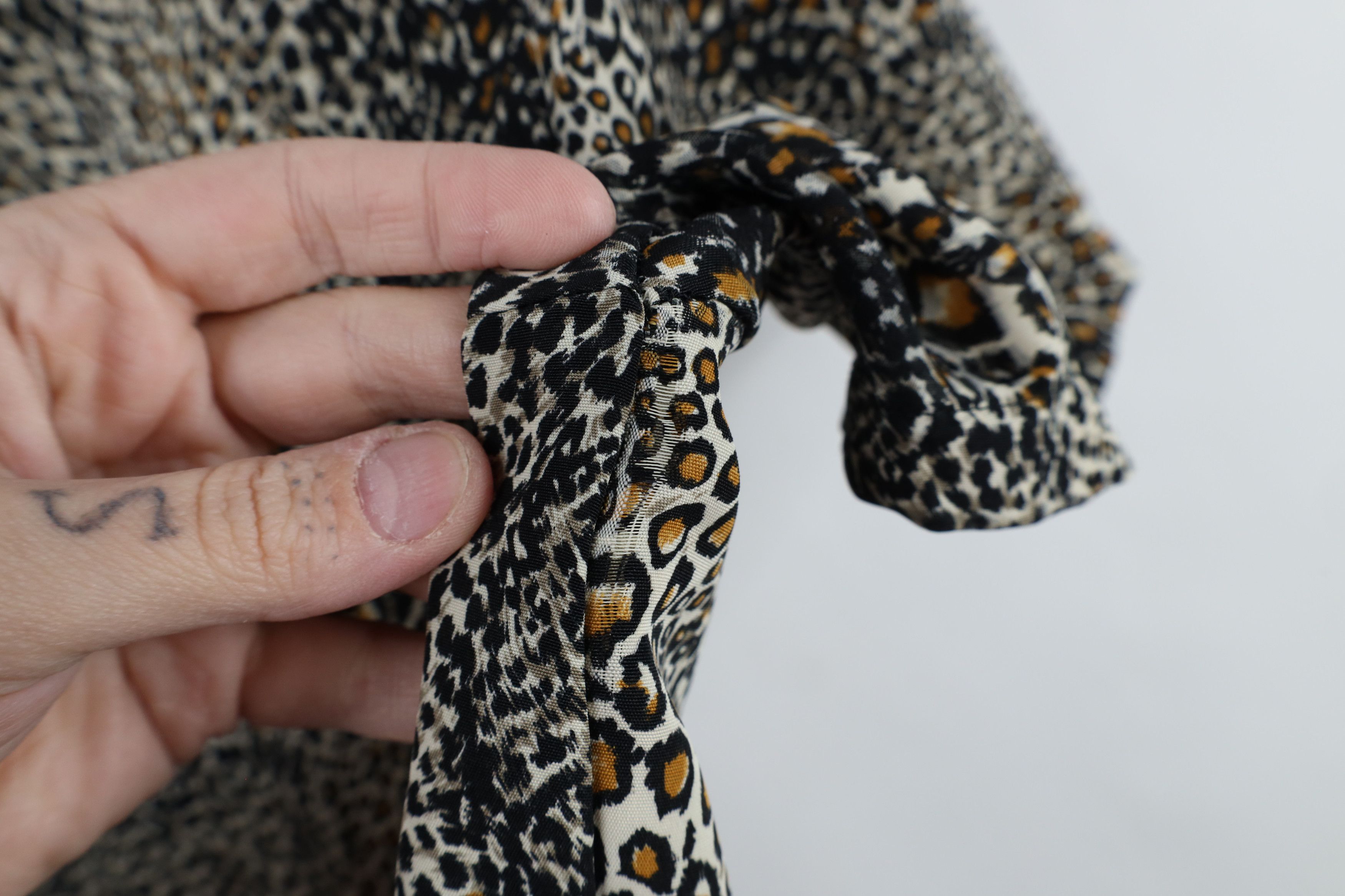 Vintage Vintage 90s Streetwear Leopard Cheetah Blouse Shirt USA Size L / US 10 / IT 46 - 8 Thumbnail