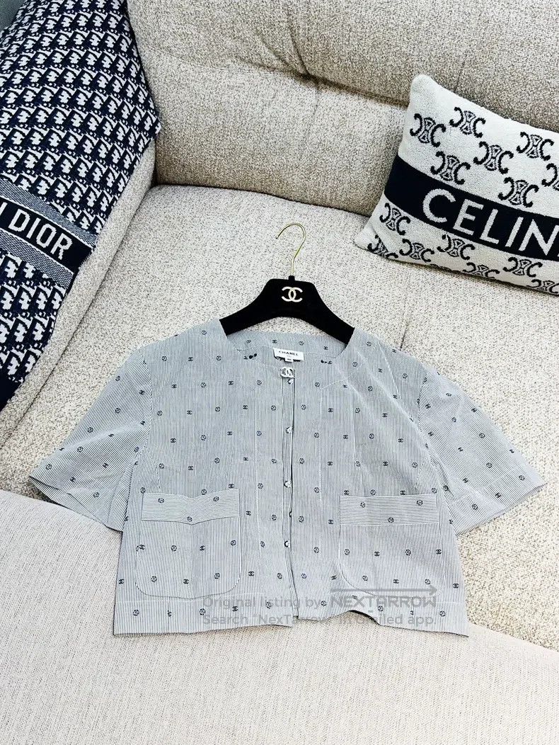 Chanel Chanel 24P gray diamond button striped polka dot full logo Size S / US 4 / IT 40 - 1 Thumbnail