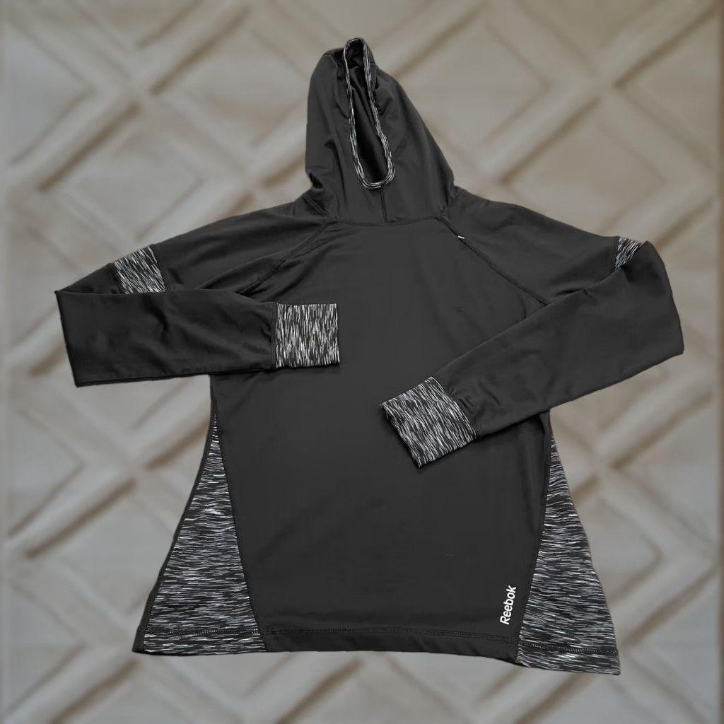 Reebok Reebok Hoodie Womens Small Black Gray Pullover Thumholes Athletic Active Size S / US 4 / IT 40 - 1 Thumbnail