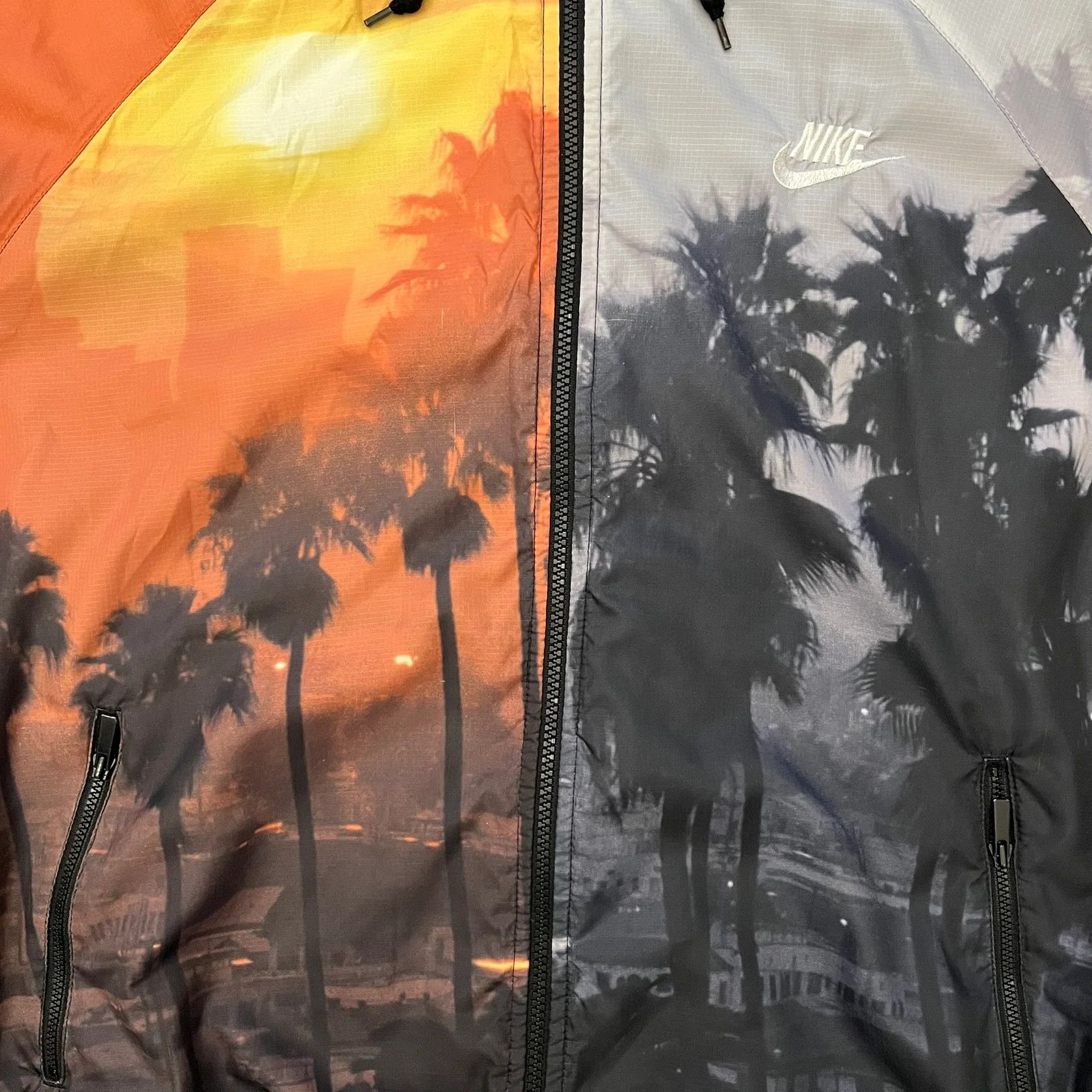 Nike Nike 'Beach Sunset' Split Windbreaker (Large) Size US L / EU 52-54 / 3 - 4 Thumbnail