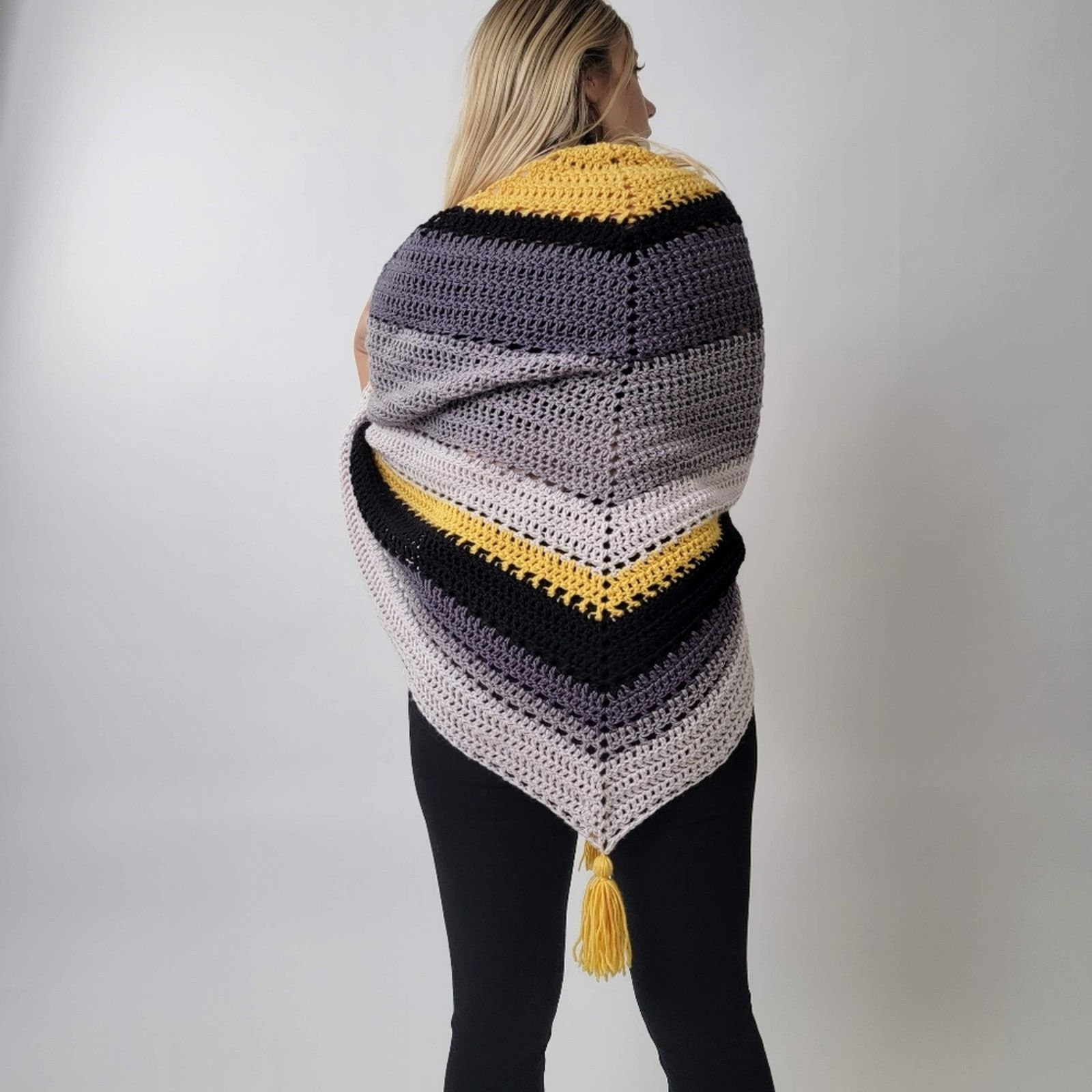 Other 70's Mod Knit Fringe Poncho Shrug Crochet Afghan Poncho Shaw Size ONE SIZE - 3 Thumbnail