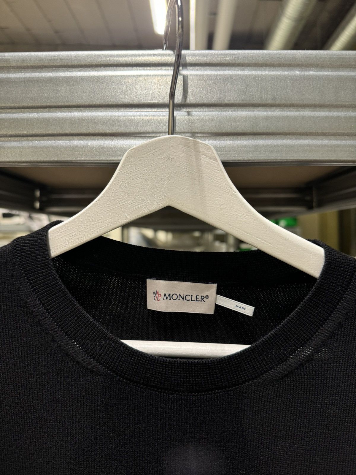 Moncler Moncler Logo Embossed Pocket Sweatshirt NEW 790$ Size US XL / EU 56 / 4 - 3 Thumbnail