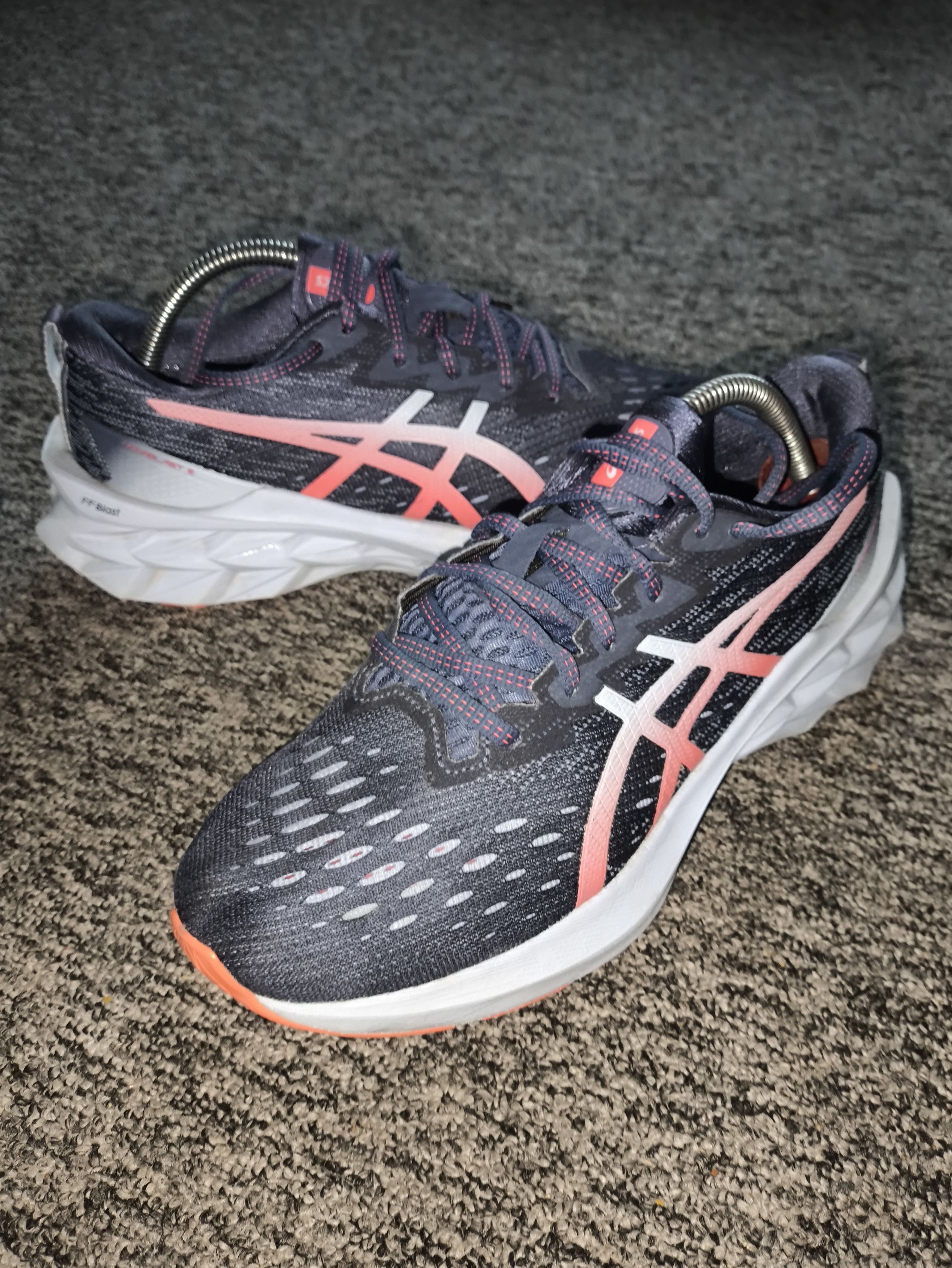 Asics ASICS Novablast 2 Running Shoes Women EU 41.5 Y2K Vintage Size US 11.5 / IT 41.5 - 6 Thumbnail