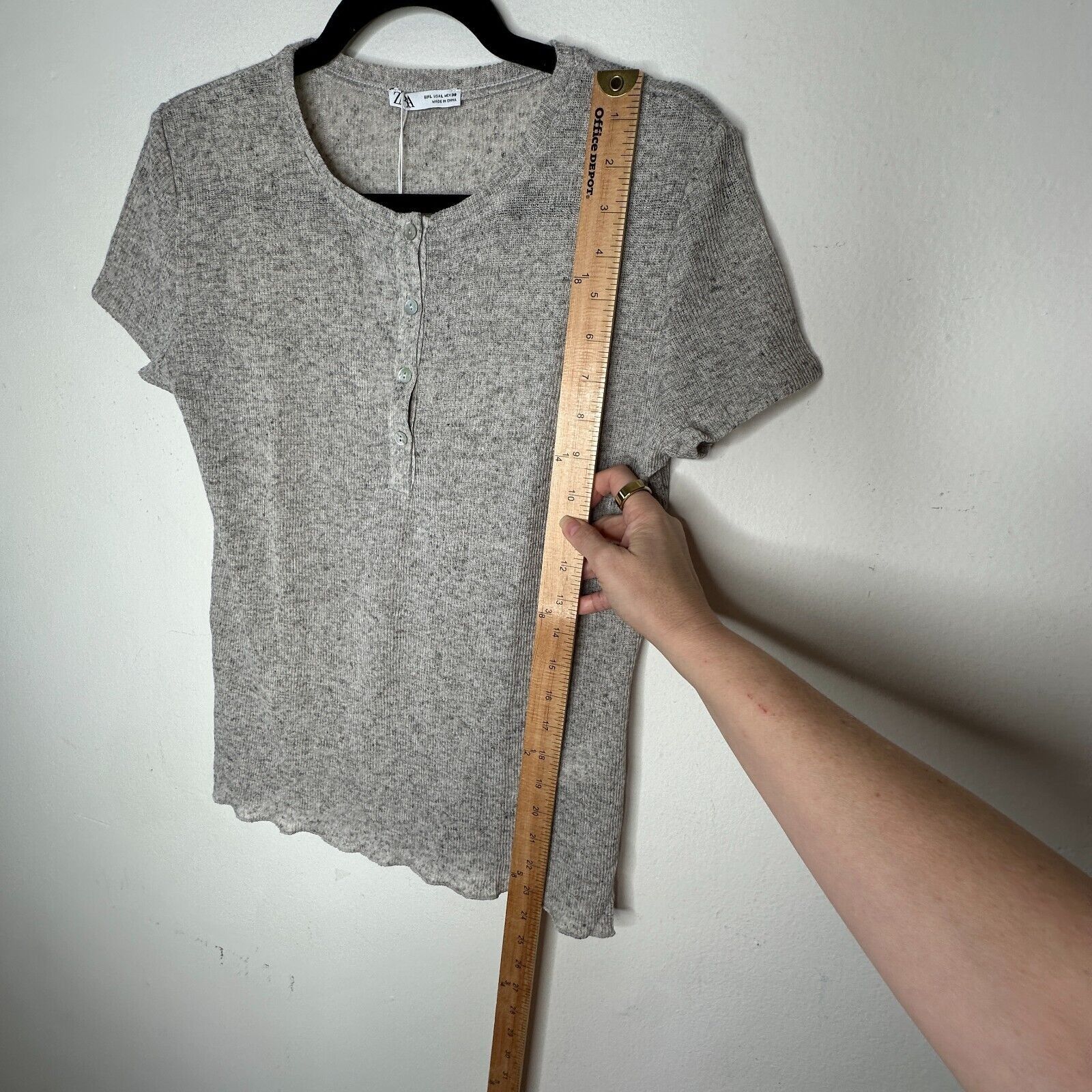 Zara NWT Zara Heathered Gray Short Sleeve Henley Shirt Top L Size L / US 10 / IT 46 - 5 Thumbnail