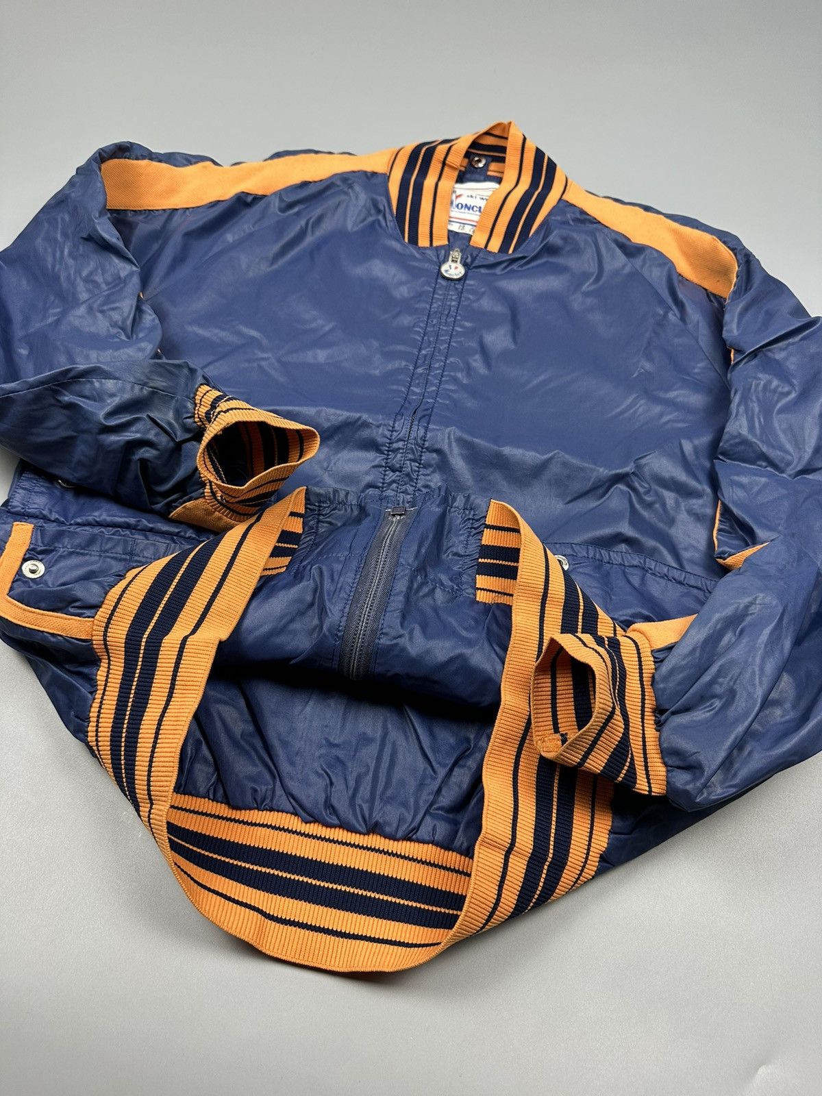 Moncler Vintage Moncler France Light Bomber Jacket Size US L / EU 52-54 / 3 - 5 Thumbnail