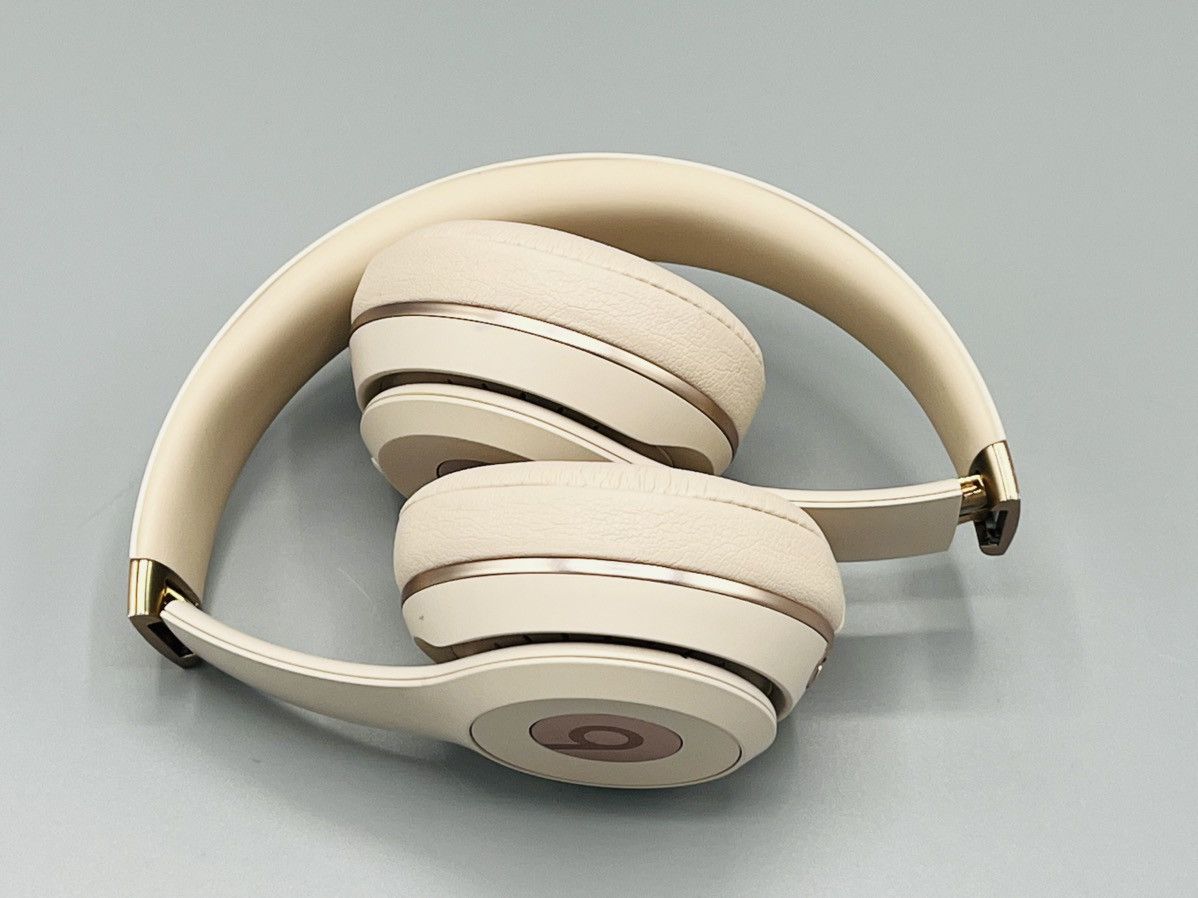 Beats By Dre Beats Solo 3 matte gold wireless headphones Size ONE SIZE - 7 Thumbnail