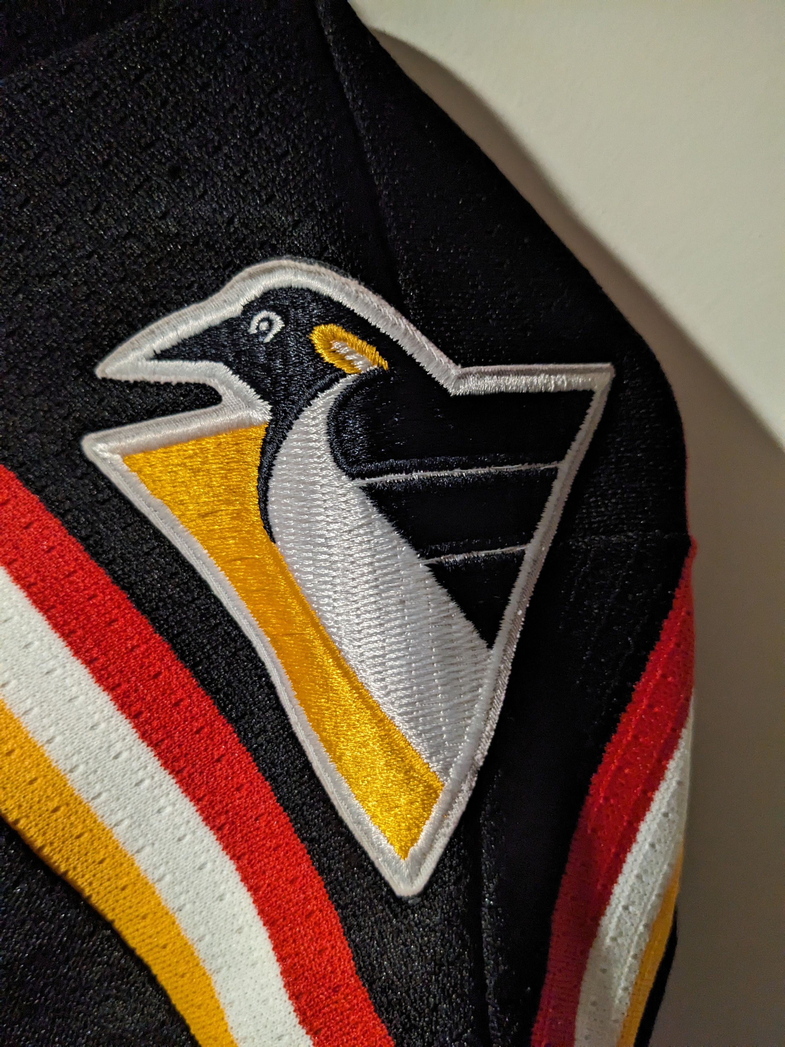 NHL × Vintage Vintage 90s Wilkes-Barre Penguins YOUTH Hockey Jersey Size US L / EU 52-54 / 3 - 6 Thumbnail