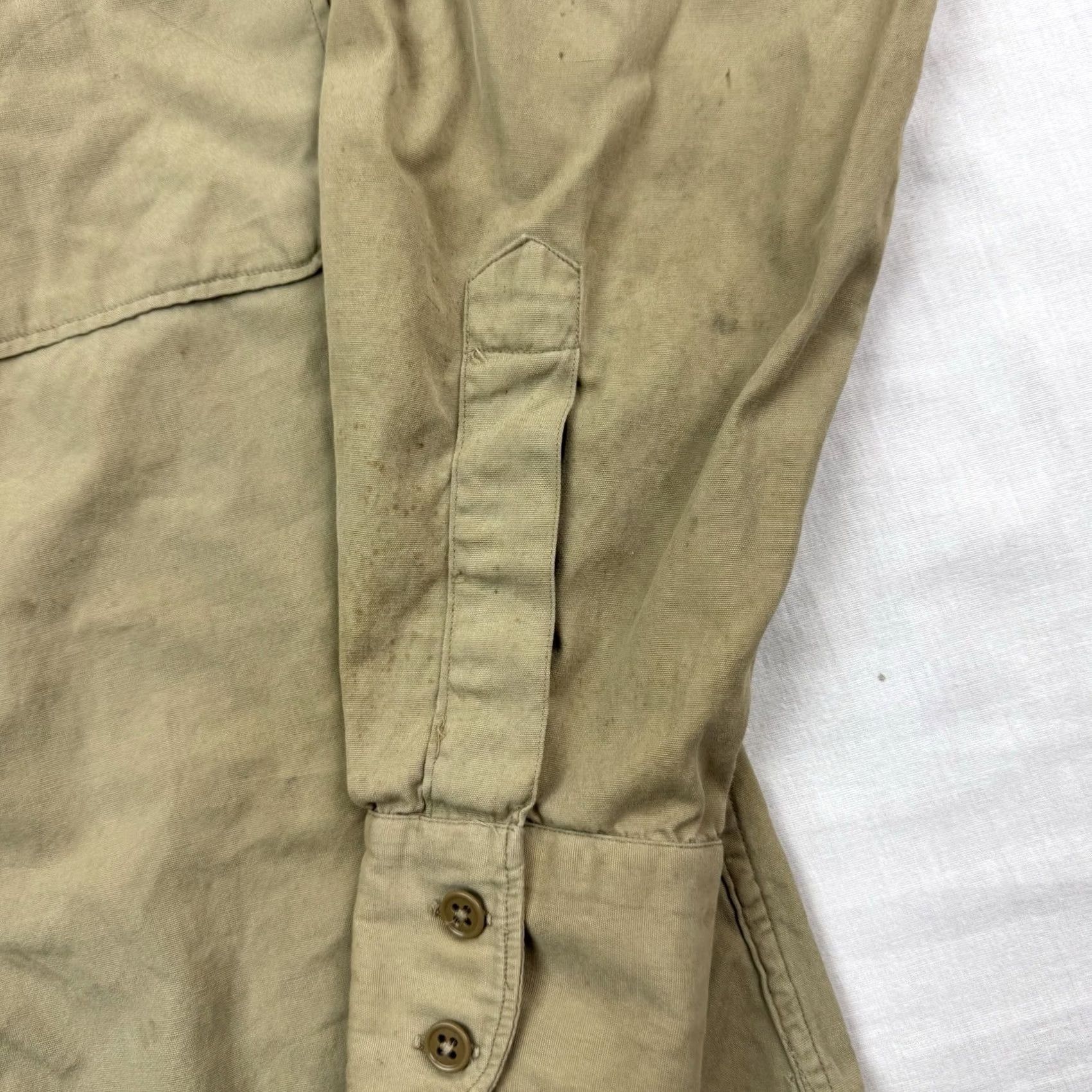 Vintage VINTAGE Army USMC Military Shirt Adult Medium 1940s Button Up Beige Solid Cotton 50s Size US M / EU 48-50 / 2 - 6 Thumbnail