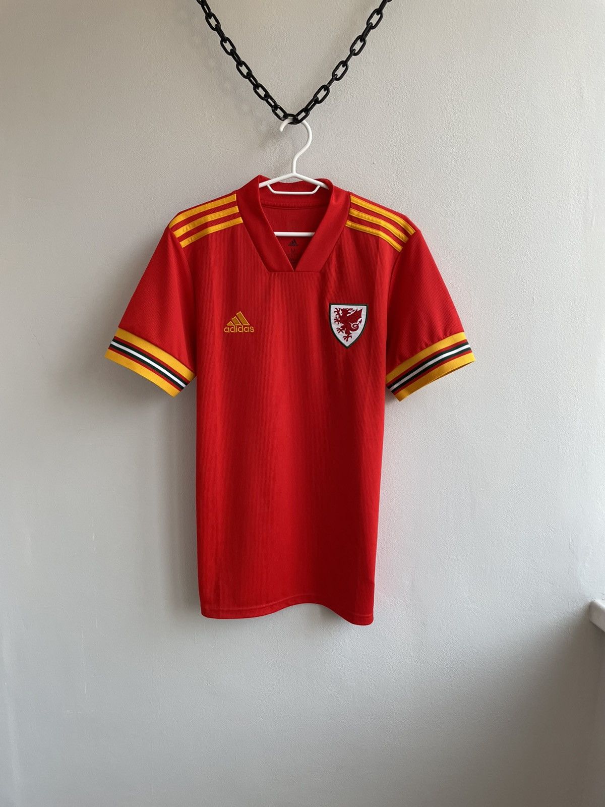 Adidas WALES 2020 2021 HOME FOOTBALL SHIRT SOCCER JERSEY ADIDAS Size US M / EU 48-50 / 2 - 1 Thumbnail