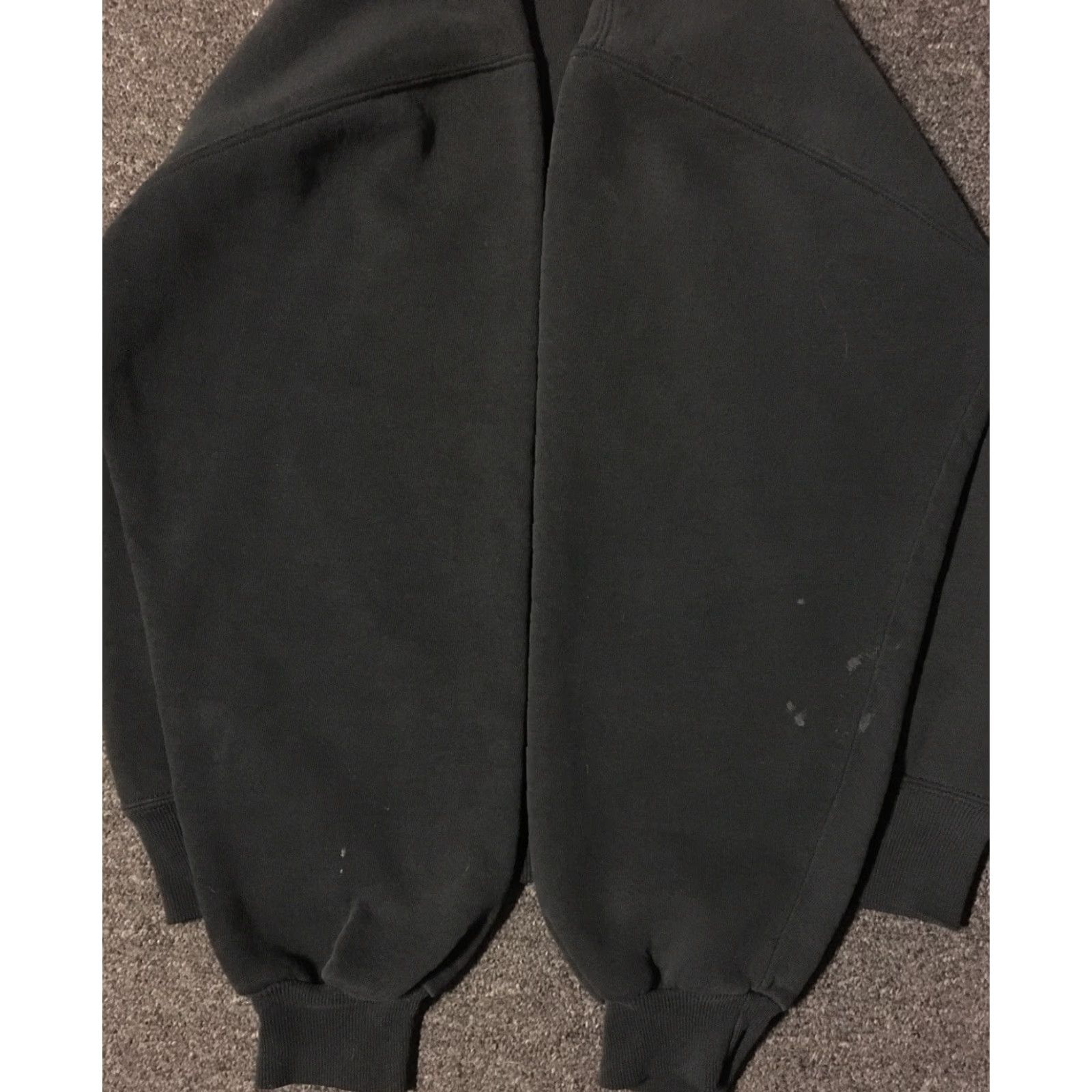 Russell Athletic VINTAGE Russell Athletic Sweatshirt S Black 90s Distressed Faded Pullover Men USA 80s Grunge Punk Biker Surf Skate Rock Retro Basic Rush Size US S / EU 44-46 / 1 - 7 Thumbnail