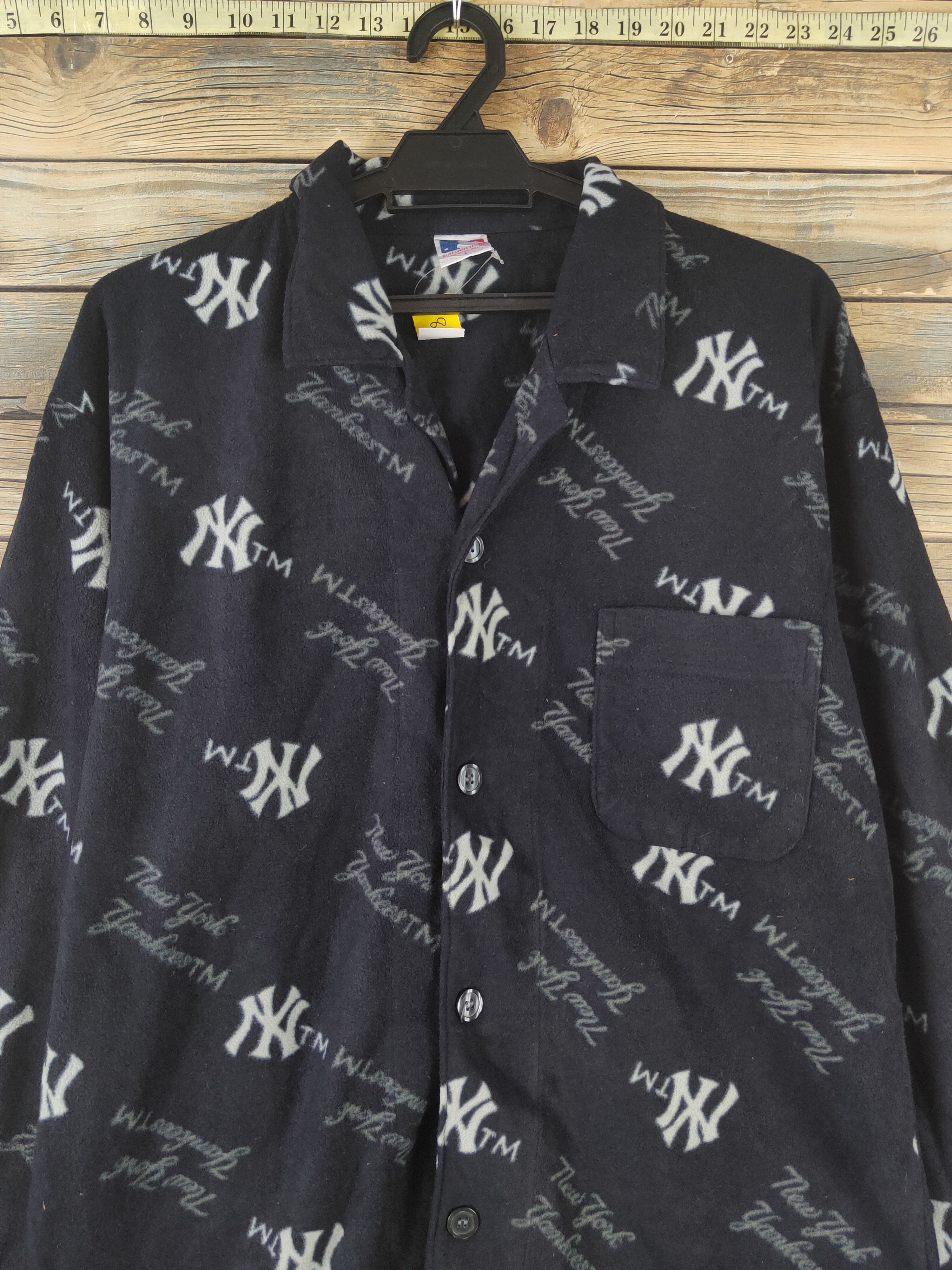 Japanese Brand × New York Yankees × Vintage DL NY Major League Baseball Button Ups Sleep Shirts #838 Size US L / EU 52-54 / 3 - 2 Thumbnail
