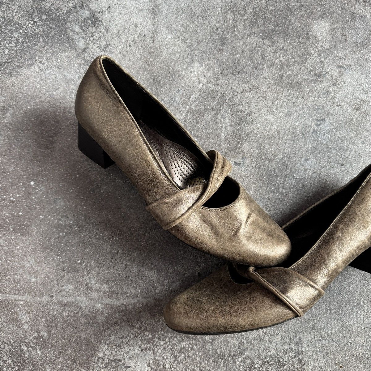 If Six Was Nine Avant Garde Vintage Real Faded Leather Heel Flat Boots Size US 9 / IT 39 - 4 Thumbnail