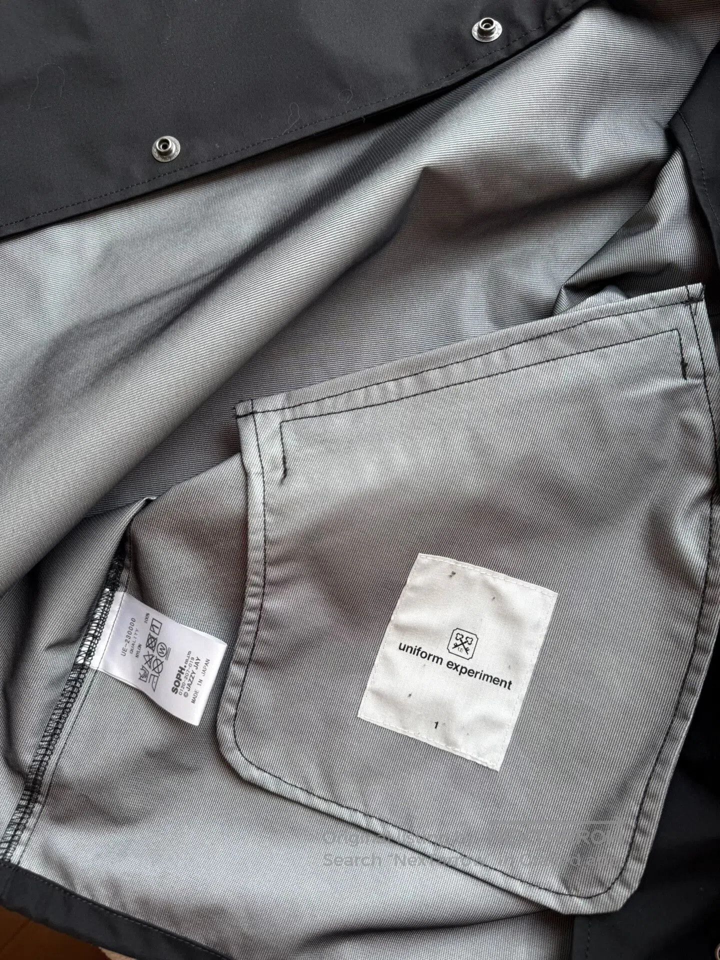 uniform experiment jazzy 5 coach jacket from uniform experiment. Size US M / EU 48-50 / 2 - 6 Thumbnail