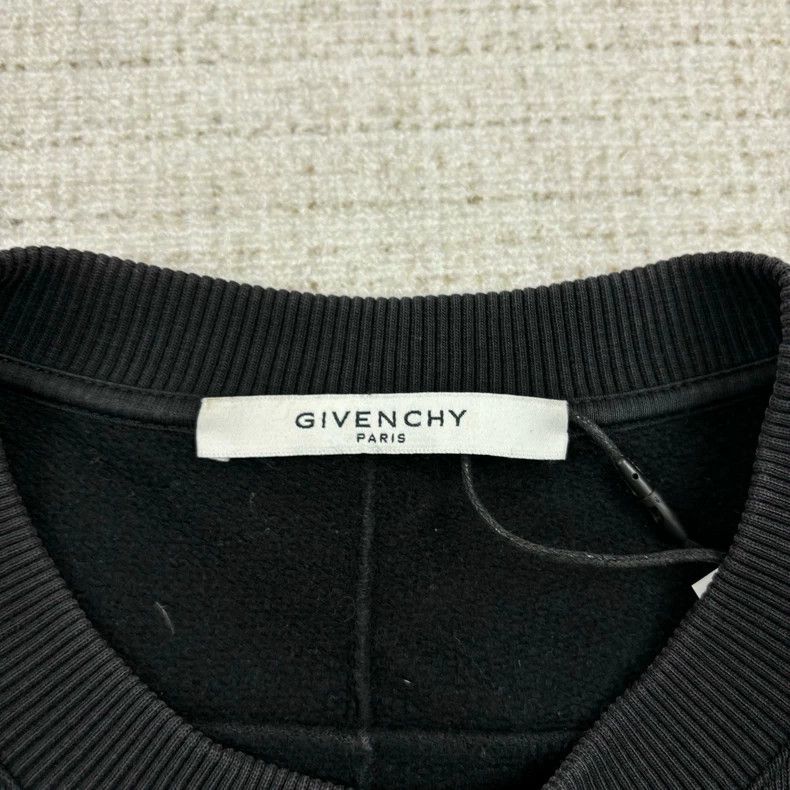 Givenchy Givenchy Triple Print Crewneck Sweatshirt 2505-Nextarrow Size US XS / EU 42 / 0 - 3 Thumbnail