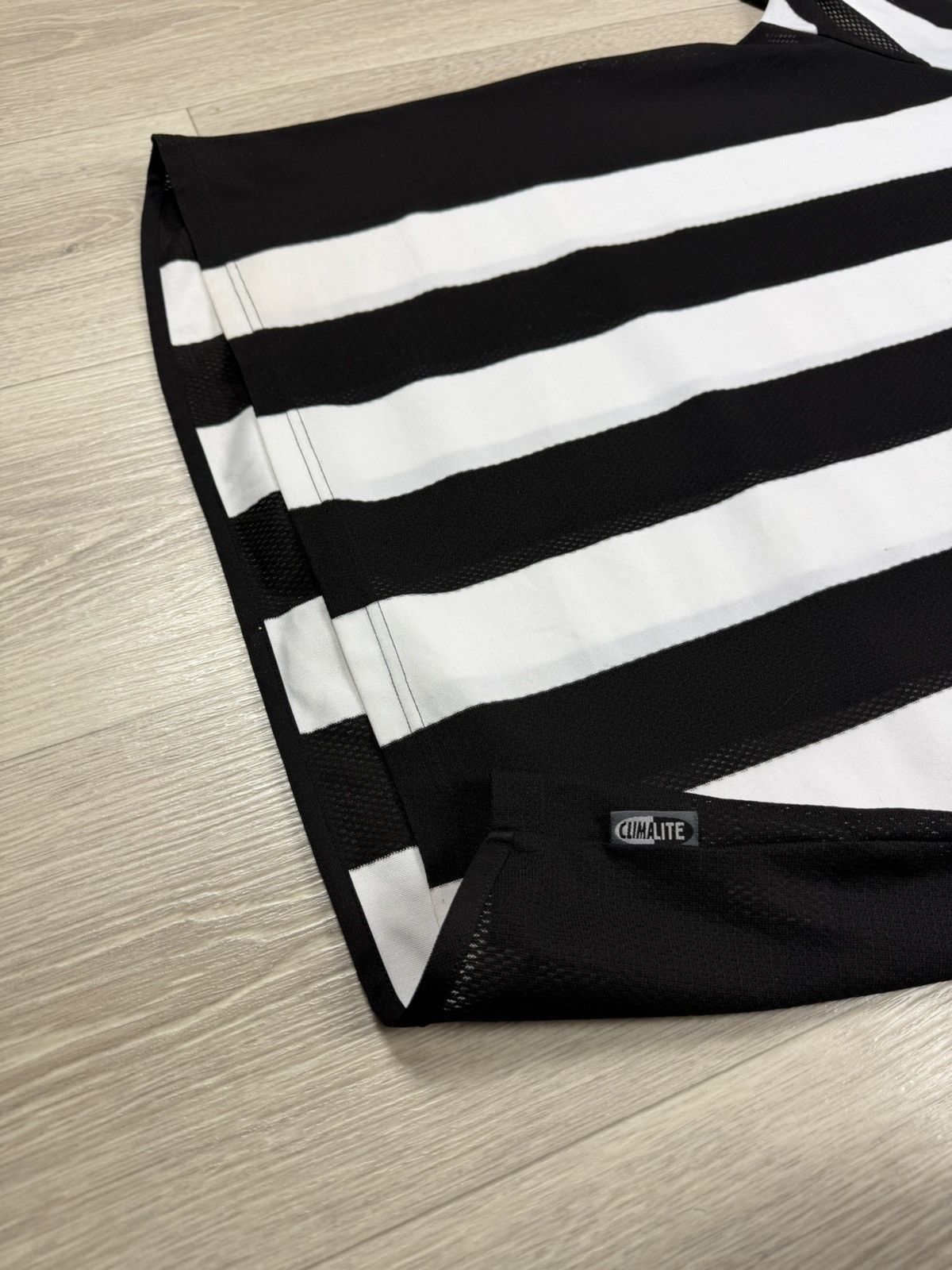 Adidas Newcastle United 2003-05 Football Shirt Soccer Jersey Adidas Size US XL / EU 56 / 4 - 7 Thumbnail