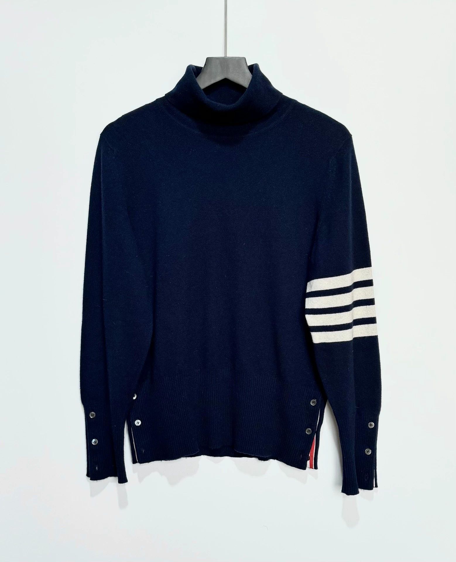 Thom Browne Thom Browne 100% Cashmere Navy Turtleneck Sweater Size US S / EU 44-46 / 1 - 1 Thumbnail