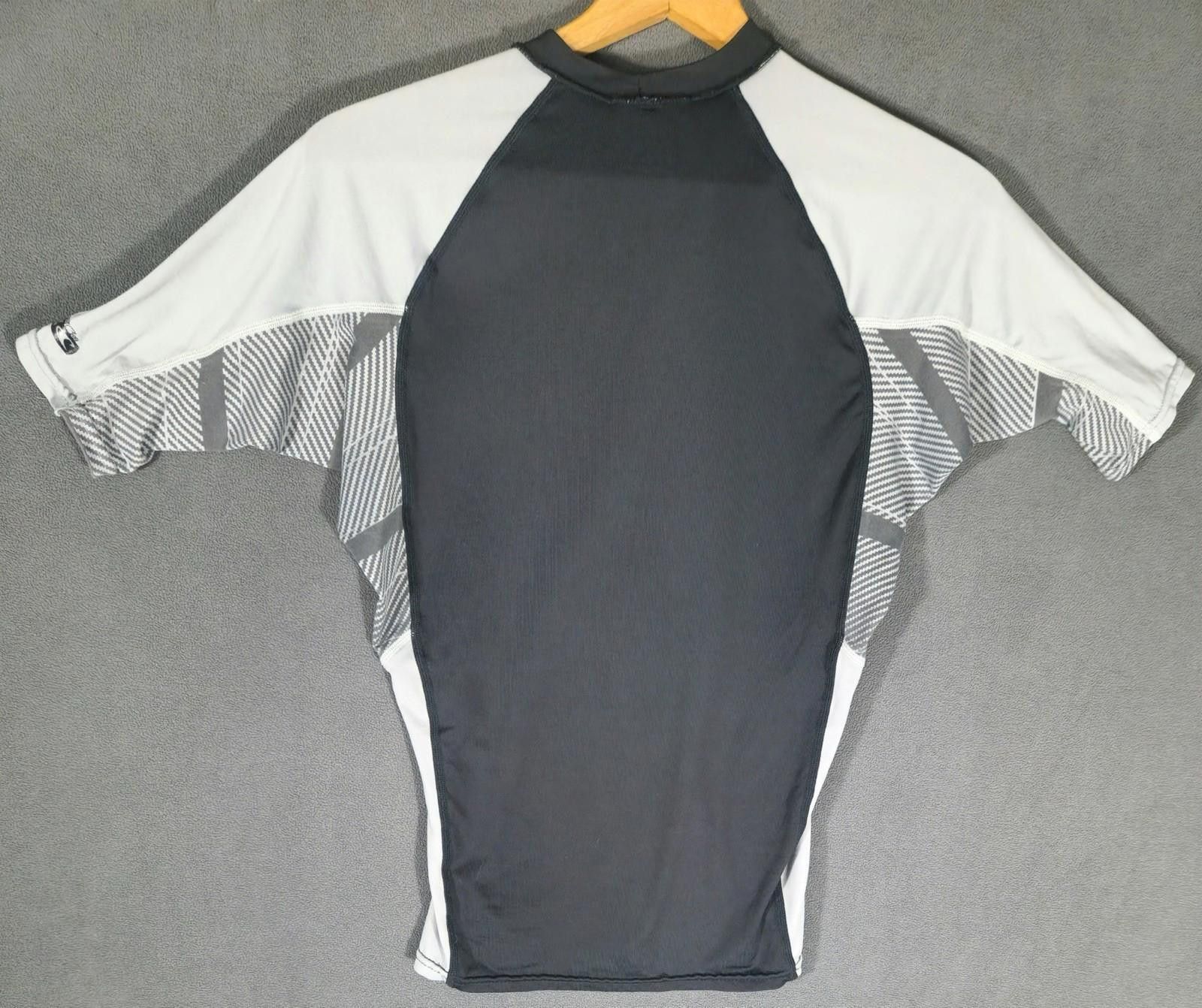 O'Neill O’Neill Skins Rash Guard Shirt UV 50+ Surf Swim Top #2 Size US 30 / EU 46 - 4 Thumbnail