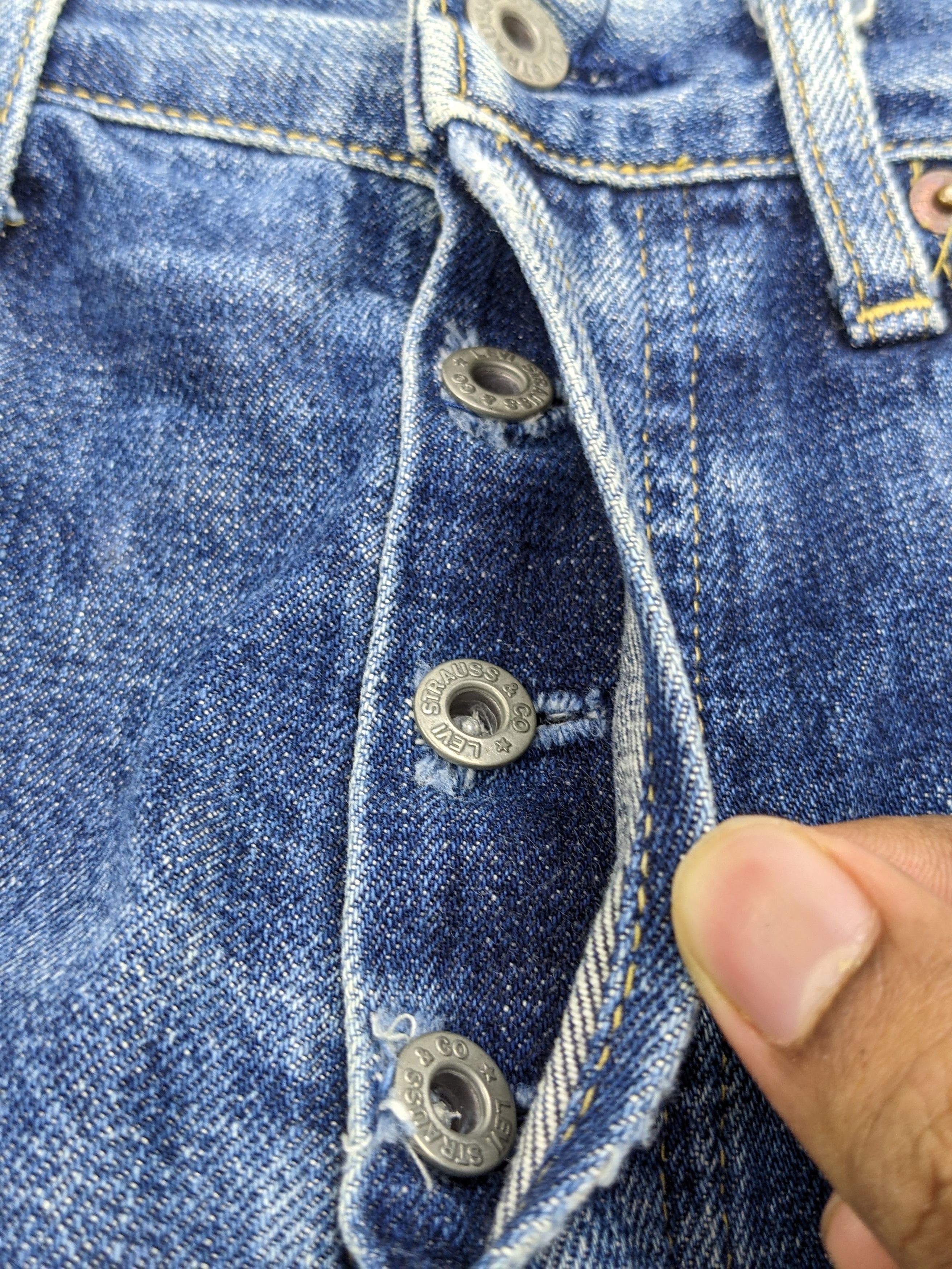 Levi's × Vintage Vintage 90s Levis 702 Selvadge Buckle Back Big E Jeans DJ21 Size US 28 / EU 44 - 14 Thumbnail