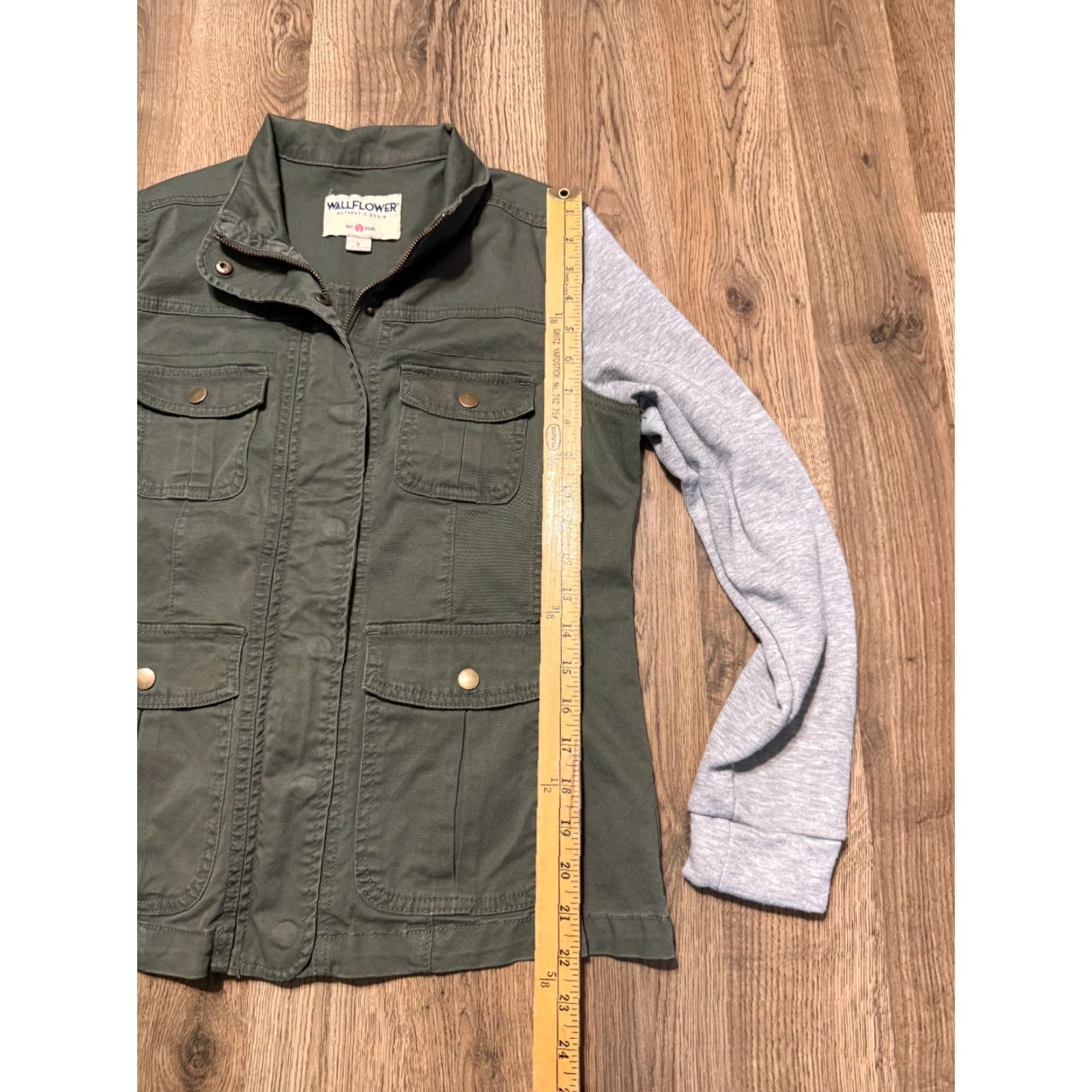 Vintage WallFlower Jacket Women's Size Small Grey Green Long Sleeve Full Zip Pockets Regular Fit Mens? Size S / US 4 / IT 40 - 7 Thumbnail