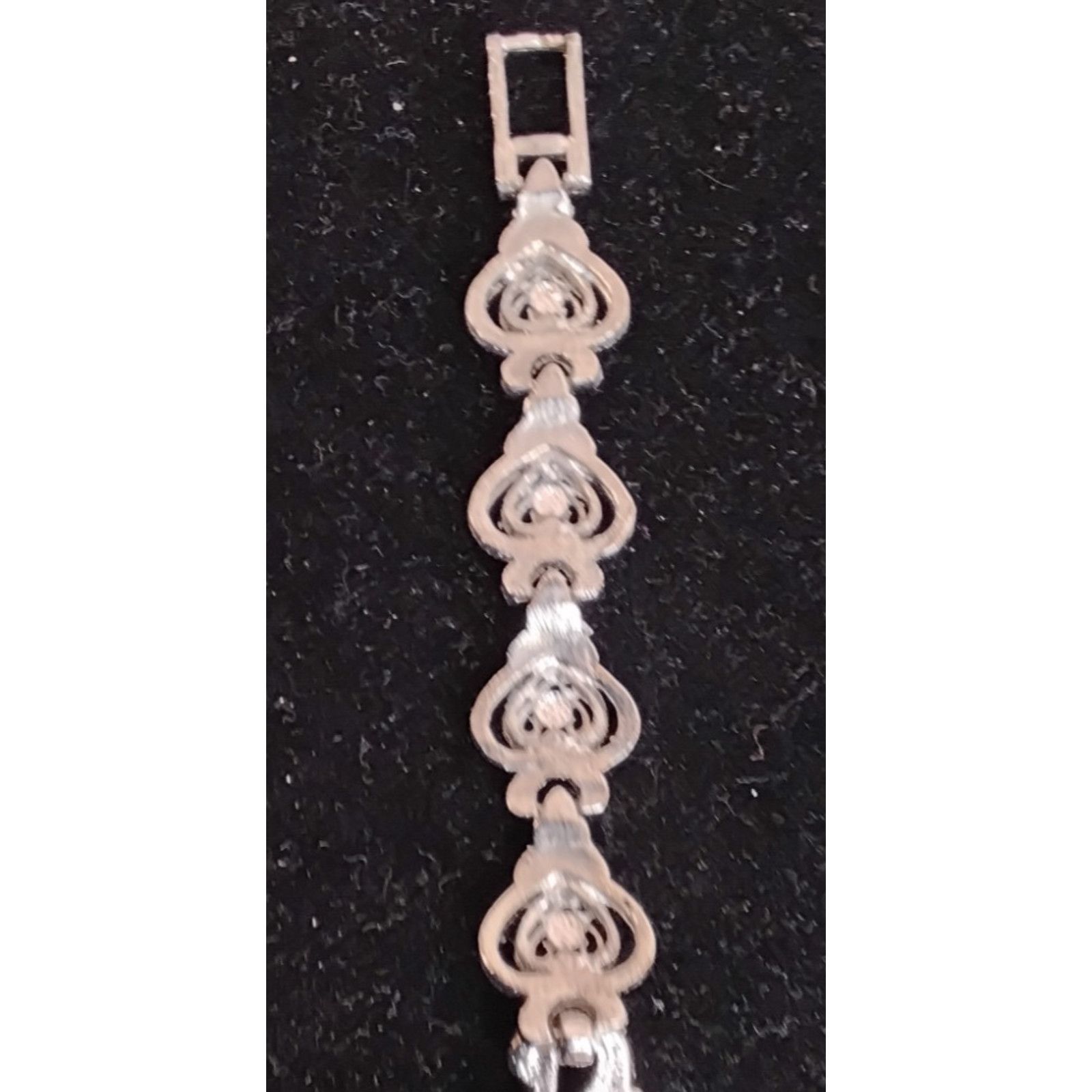 Other Judith Ashley Ladies Watch Swan Bracelet Hearts Silver VTG Size ONE SIZE - 10 Thumbnail