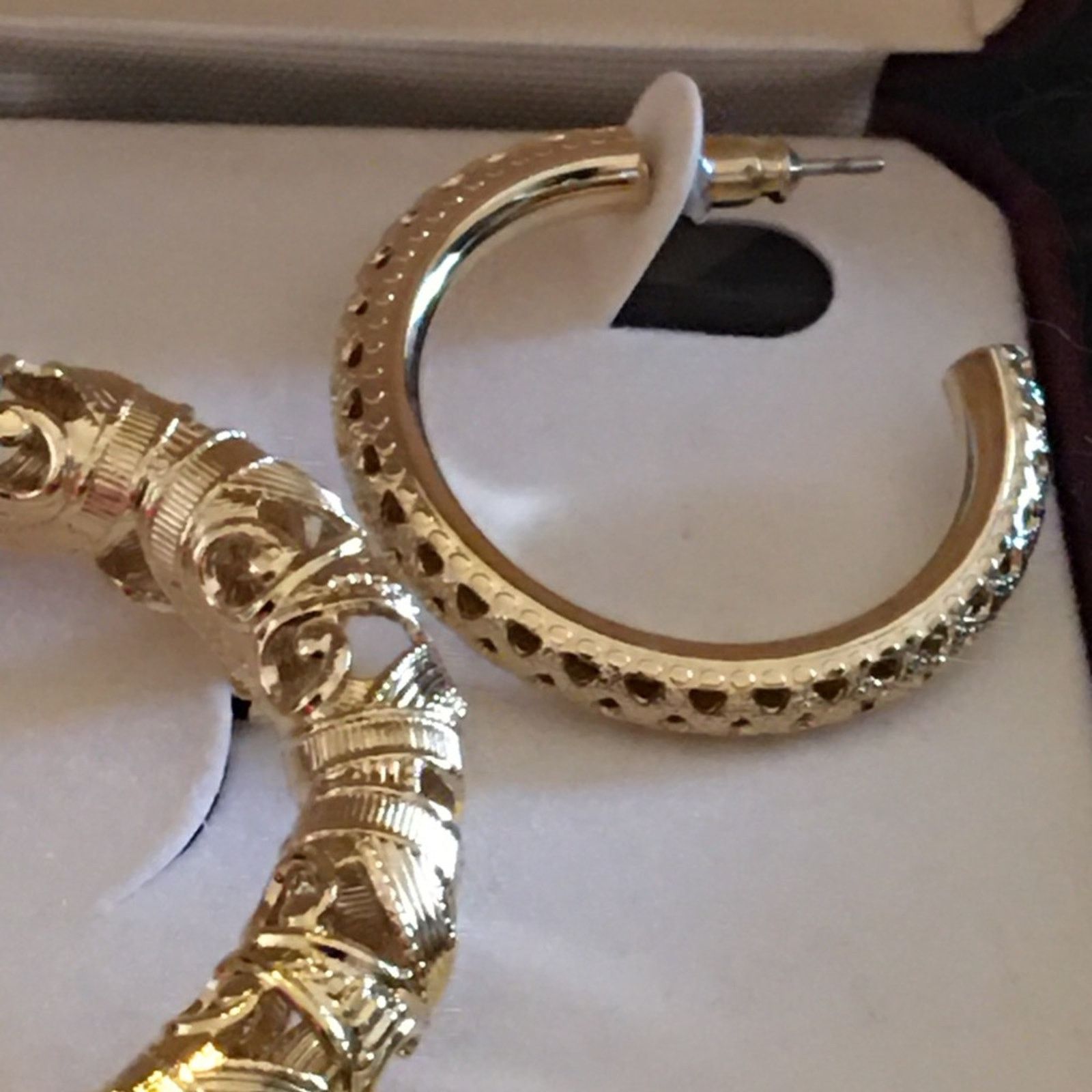 Worthington Worthington gold tone brooch and hoop earring set Size ONE SIZE - 6 Thumbnail