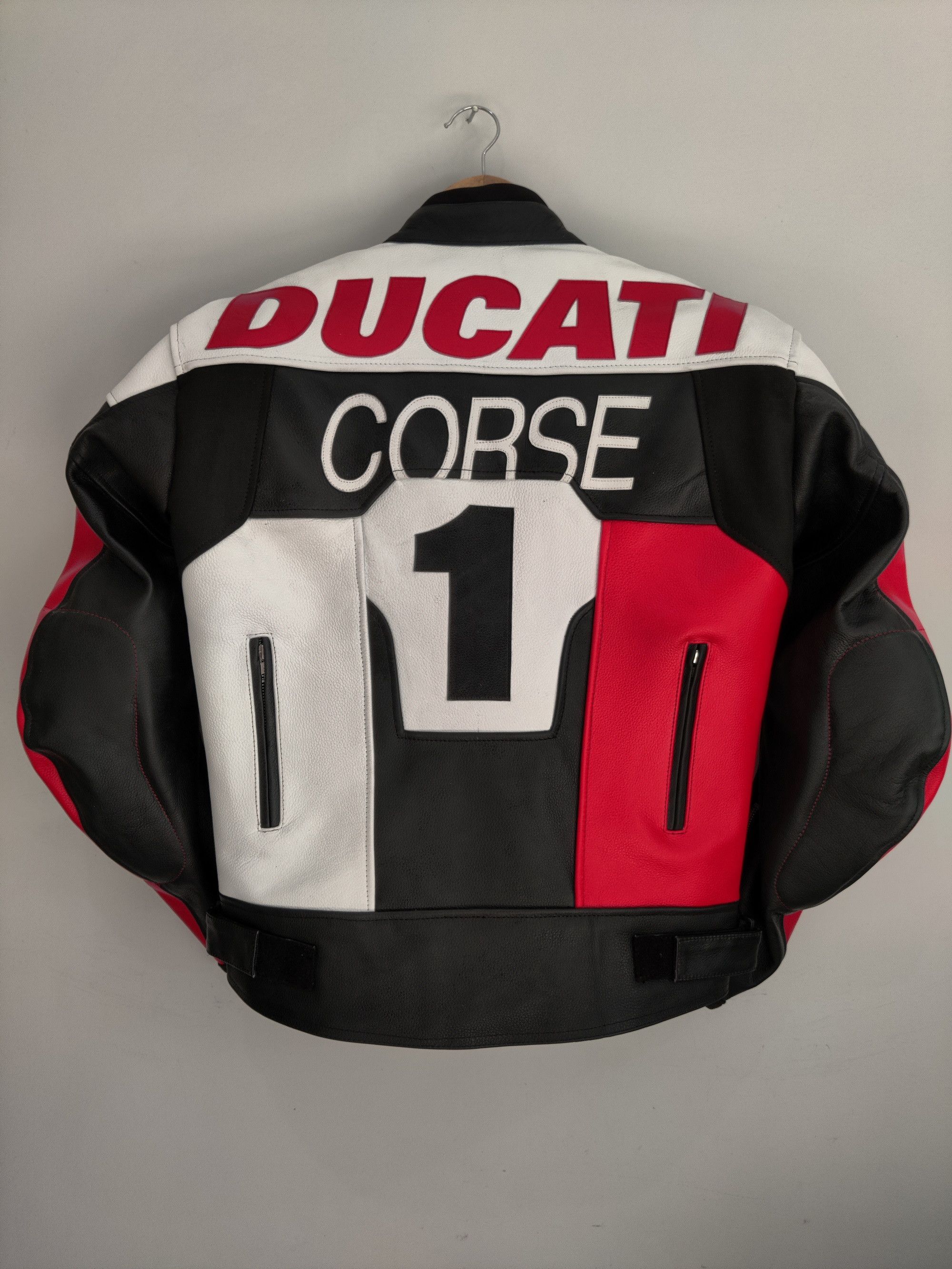 Ducati 💀🔥 DUCATI CORSE MOTORCYCLE LEATHER JACKET STREETWEAR Size US M / EU 48-50 / 2 - 2 Thumbnail