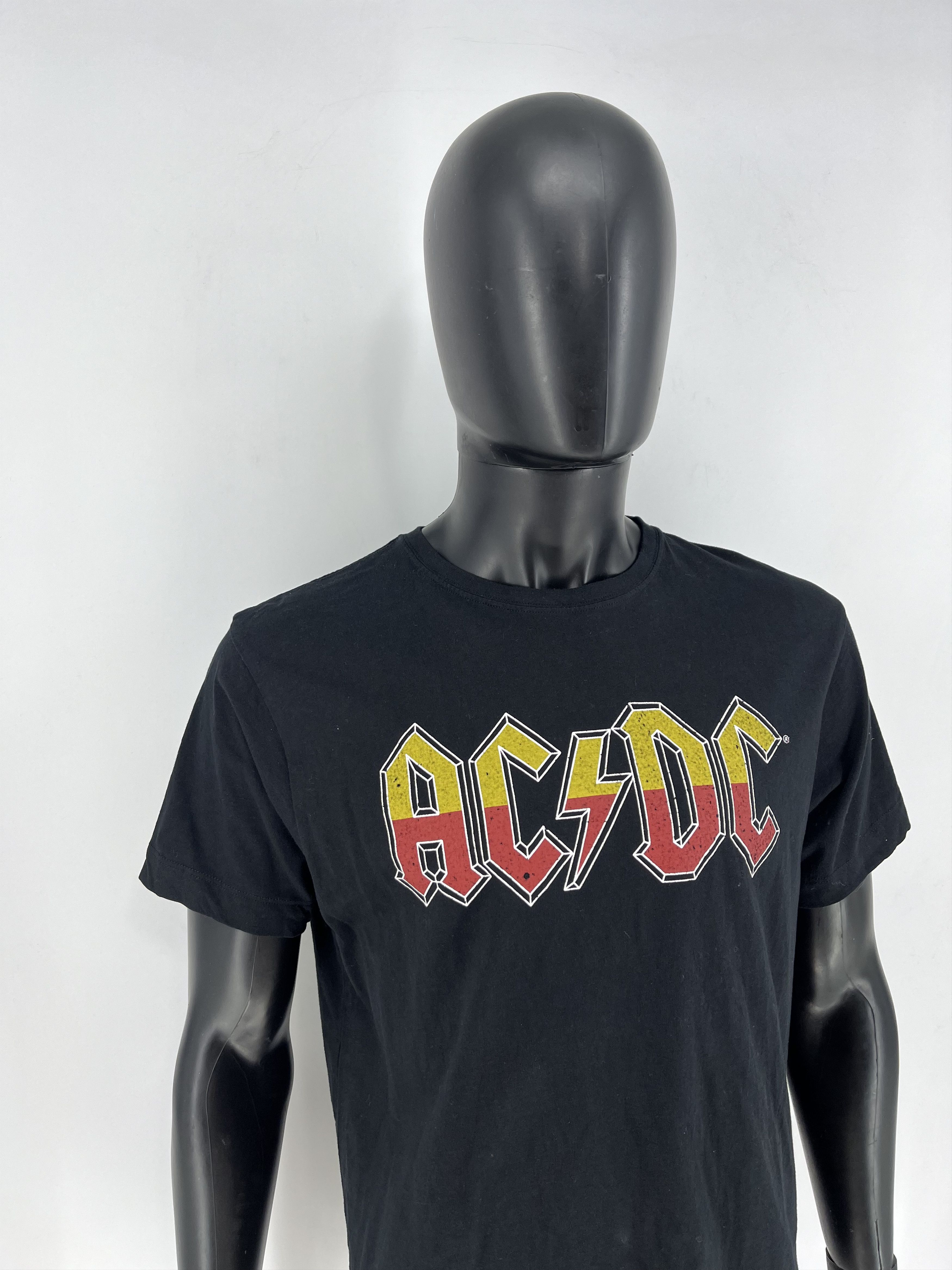 Band Tees × Vintage Vintage Y2K AC/DC ACDC Black In Evrope Tour Big Logo Size US M / EU 48-50 / 2 - 3 Thumbnail