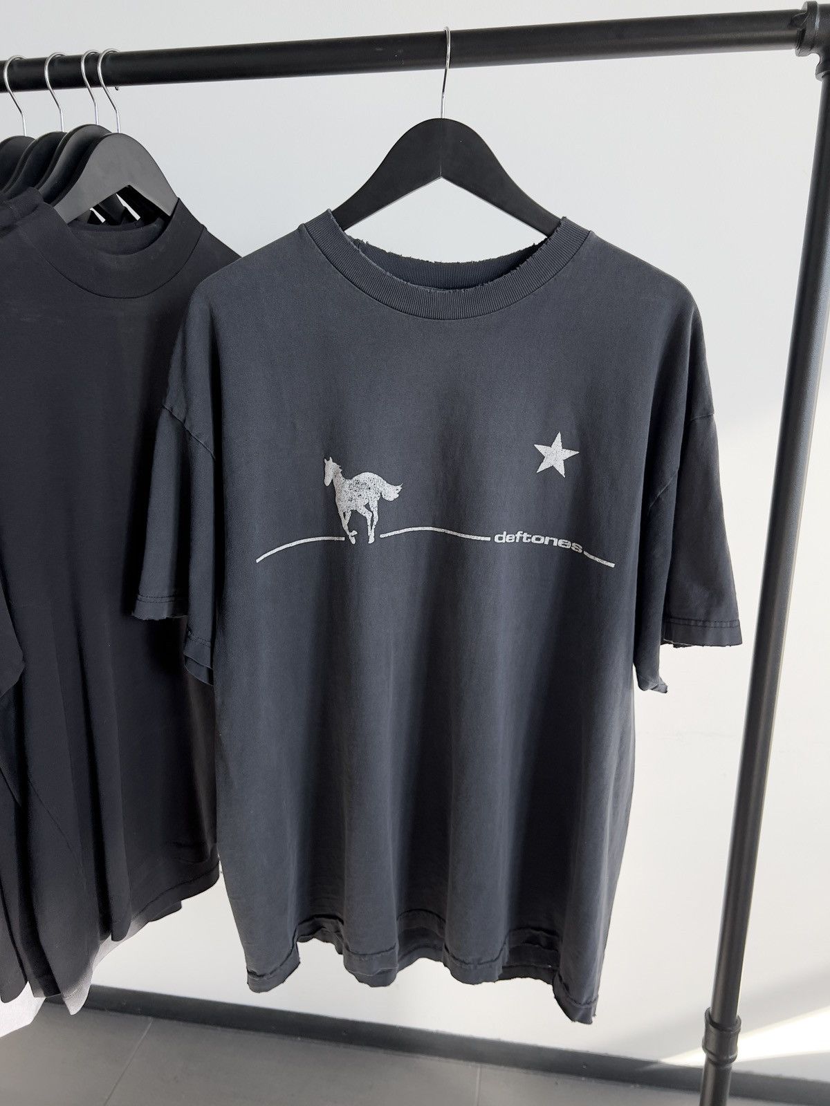 Band Tees Vintage Distressed Deftones White Pony Band Tour Tee Size US XXL / EU 58 / 5 - 1 Thumbnail