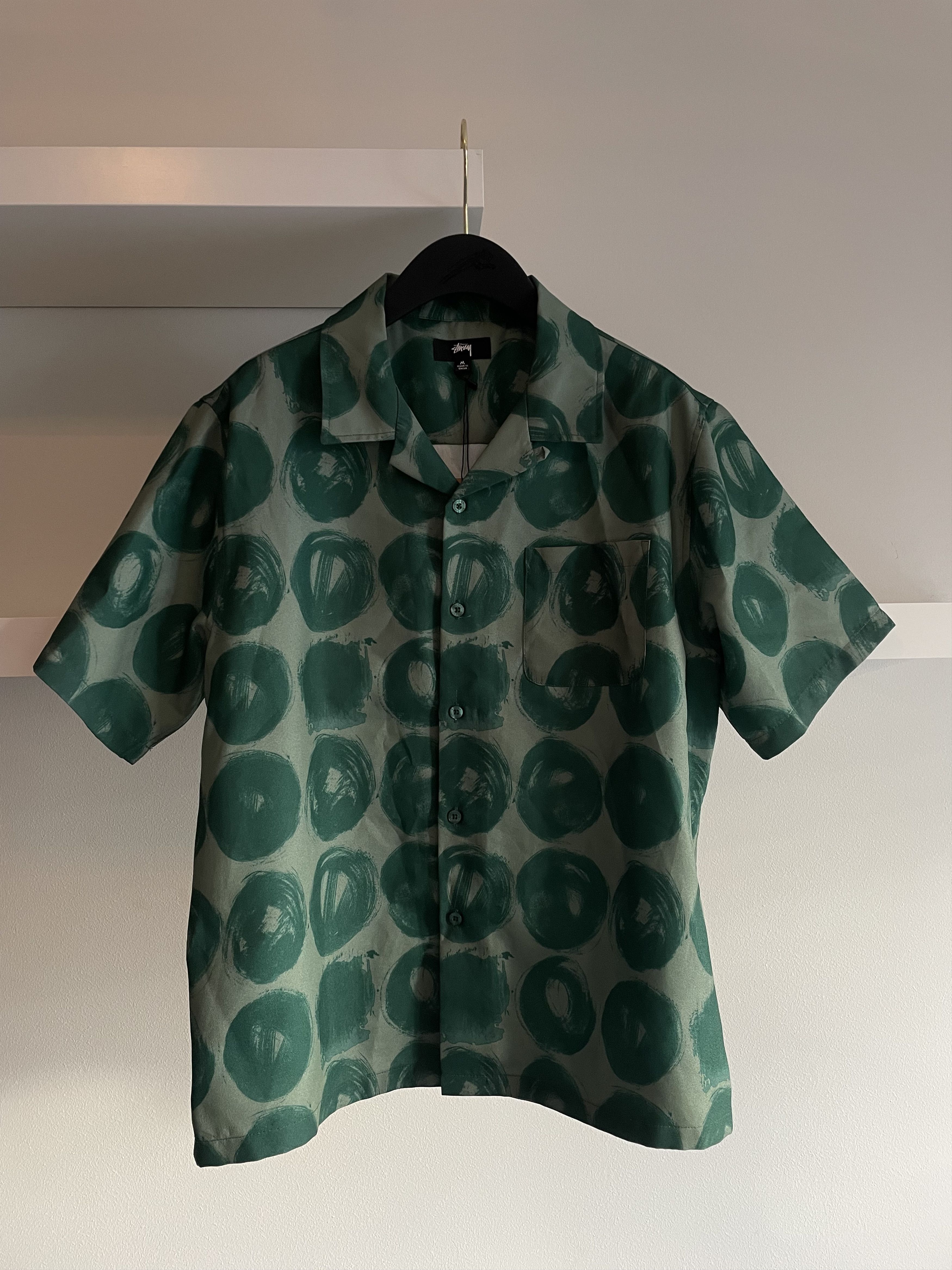 image of Stussy Mens Hand Drawn Dot Shirt Vinyl in Green (Size Medium)