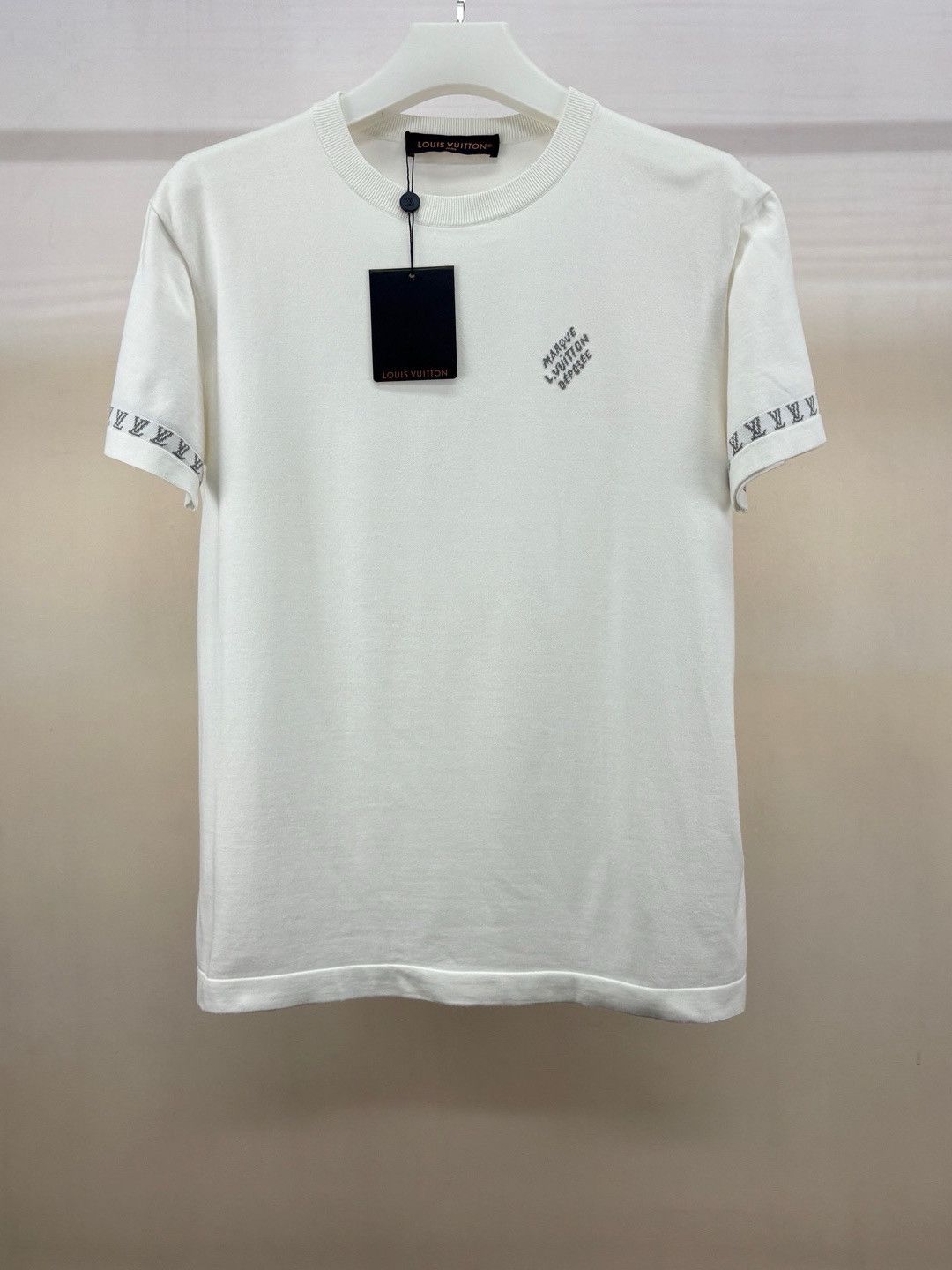 Louis Vuitton Louis Vuitton Graphic Print T-Shirt Size XL Size US XL / EU 56 / 4 - 1 Thumbnail