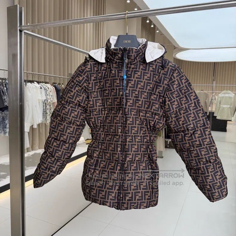 Fendi Fendi White Caramel Printed Double Sided Slim Fit Duck Dow Size XS / US 0-2 / IT 36-38 - 3 Thumbnail
