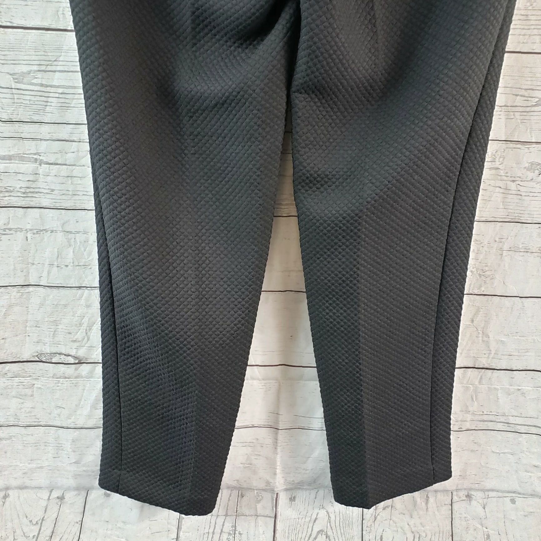 Ann Taylor VINTAGE: no. Ann Taylor LOFT Womens Julie Ankle Pants Sz 0 Black Quilted Mid Rise Dress Pants Women 0 Black Quilted Size 25" / US 0 / IT 36 - 5 Thumbnail