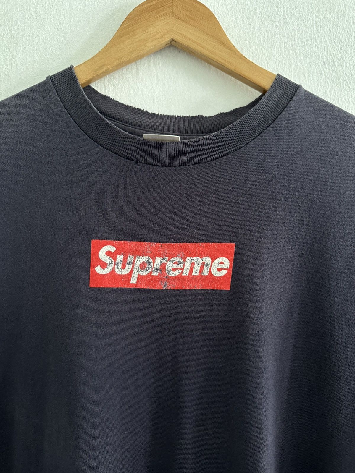 Supreme Supreme Distressed Box Logo tee Size US L / EU 52-54 / 3 - 2 Thumbnail