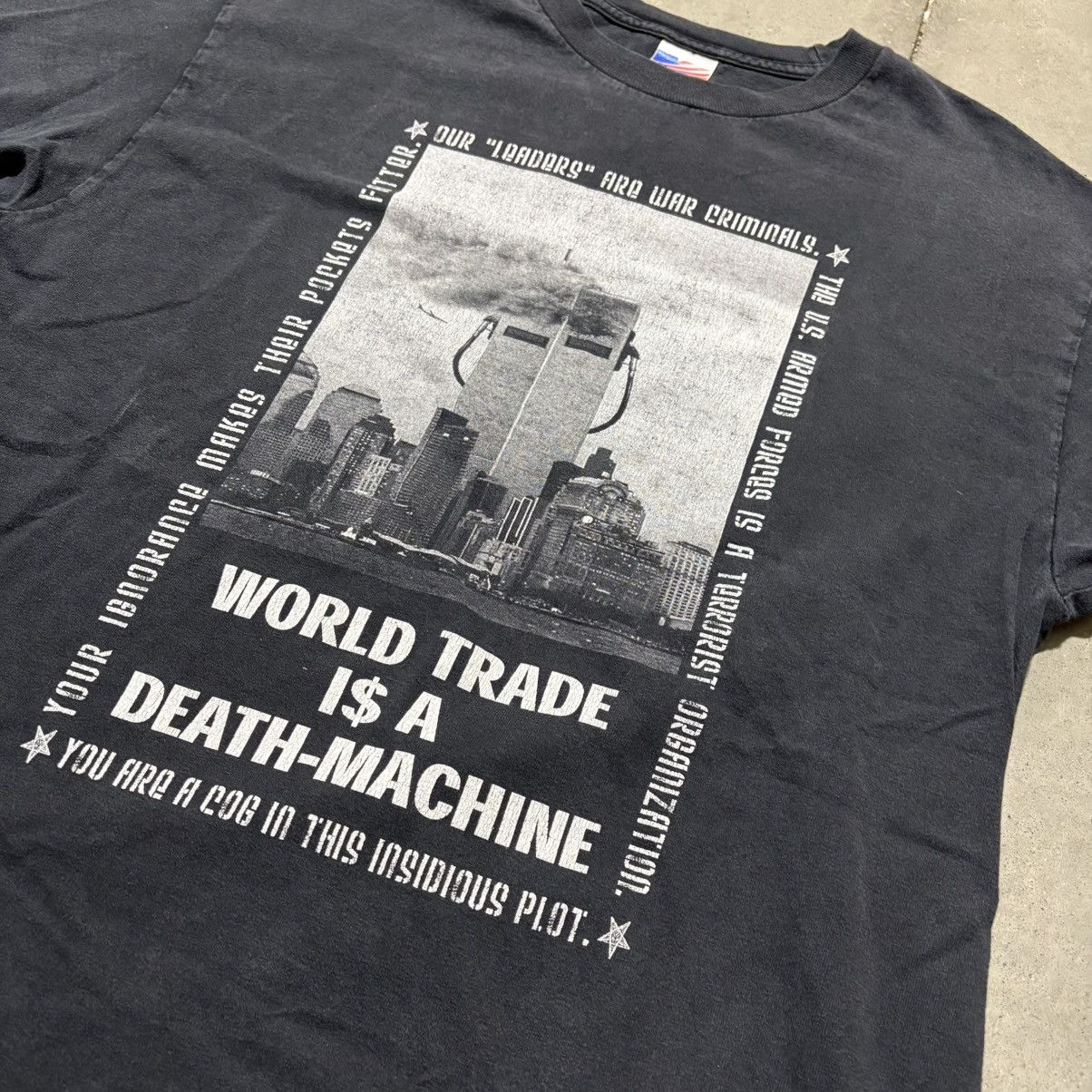 Band Tees RARE Vintage 2004 Leftöver Crack Fuck World Trade Band Tee L Size US L / EU 52-54 / 3 - 2 Thumbnail